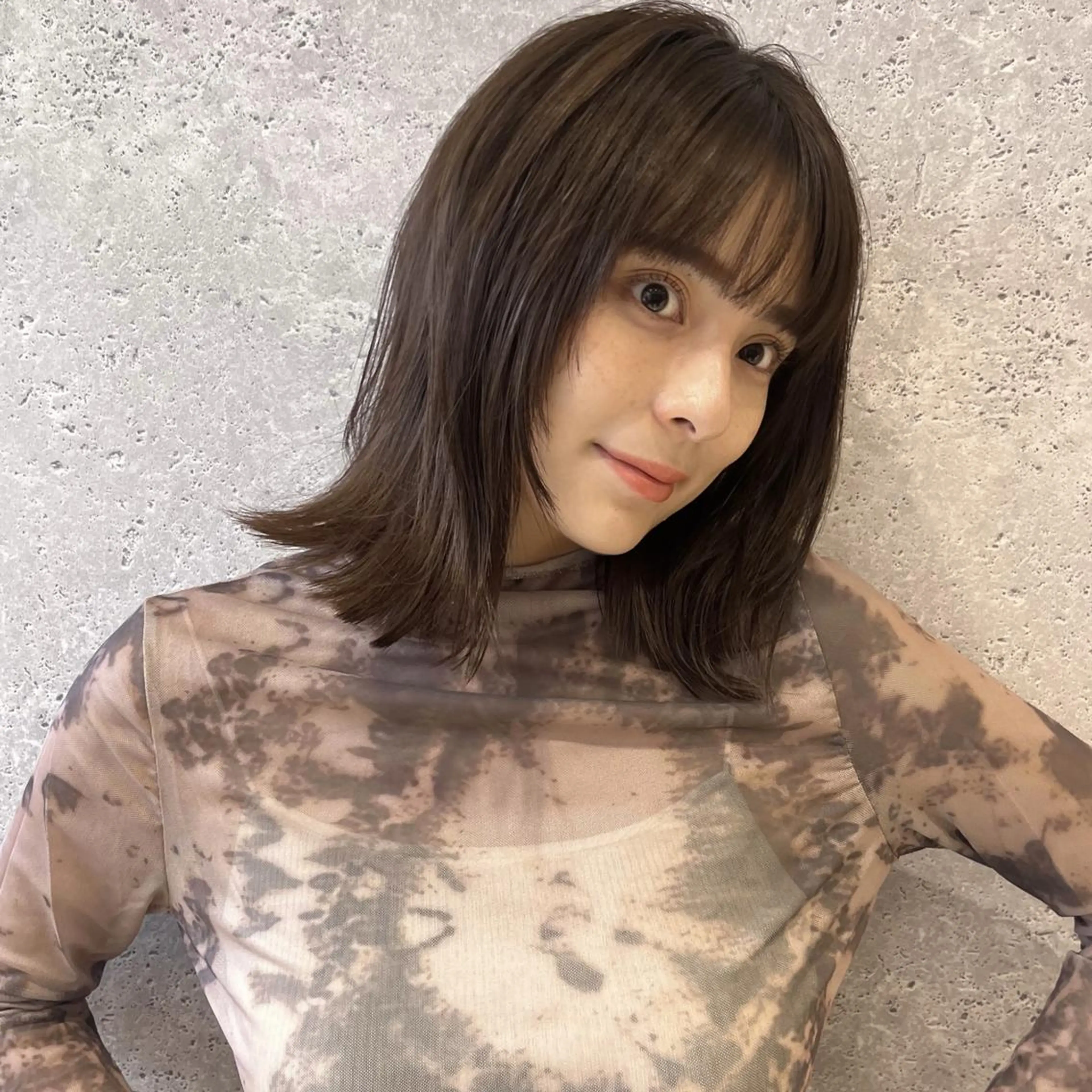 セミロング 🩰 柔らかいカラー tomomi🌛のヘアスタイル