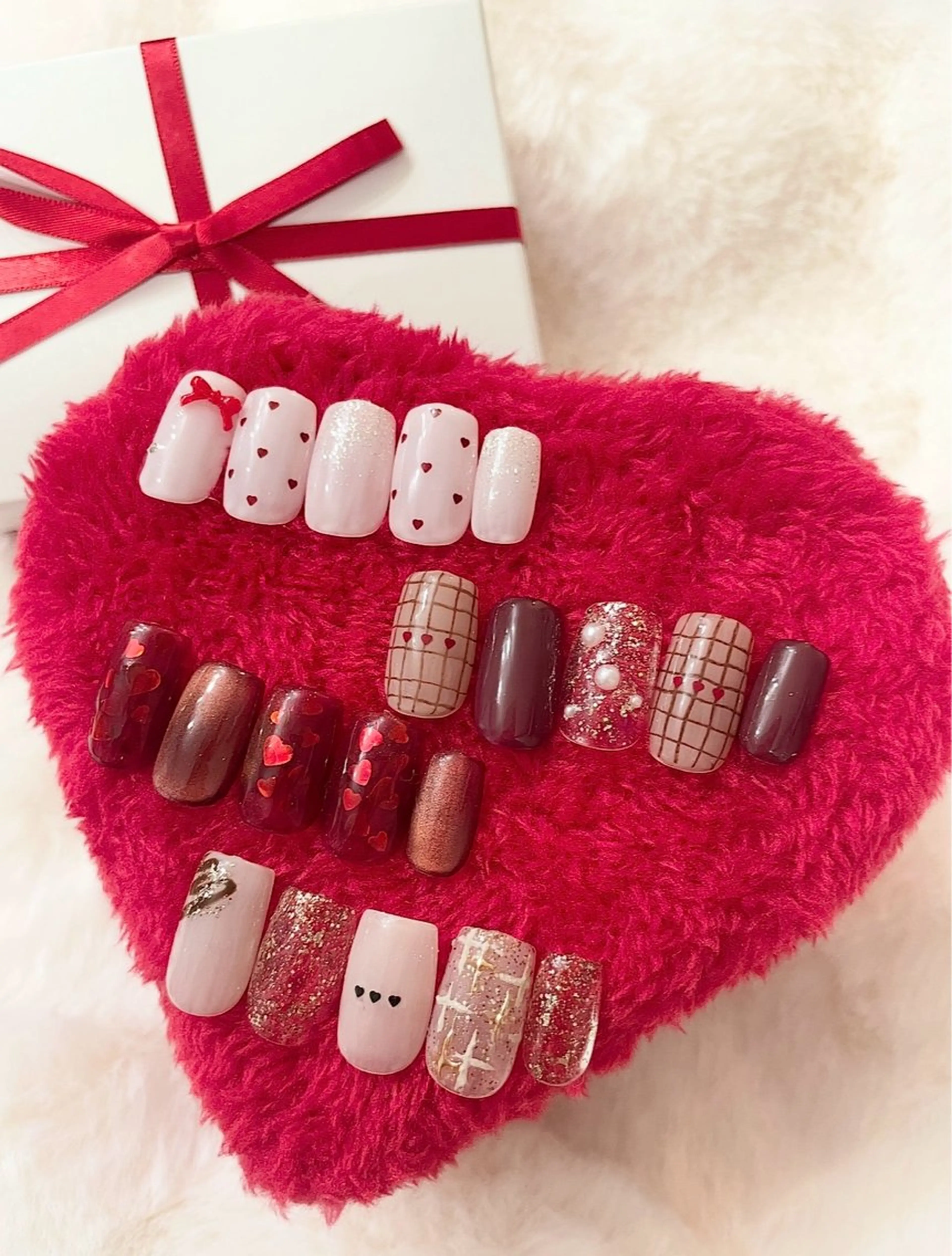 バレンタインネイル❤️🍫✨✨の写真