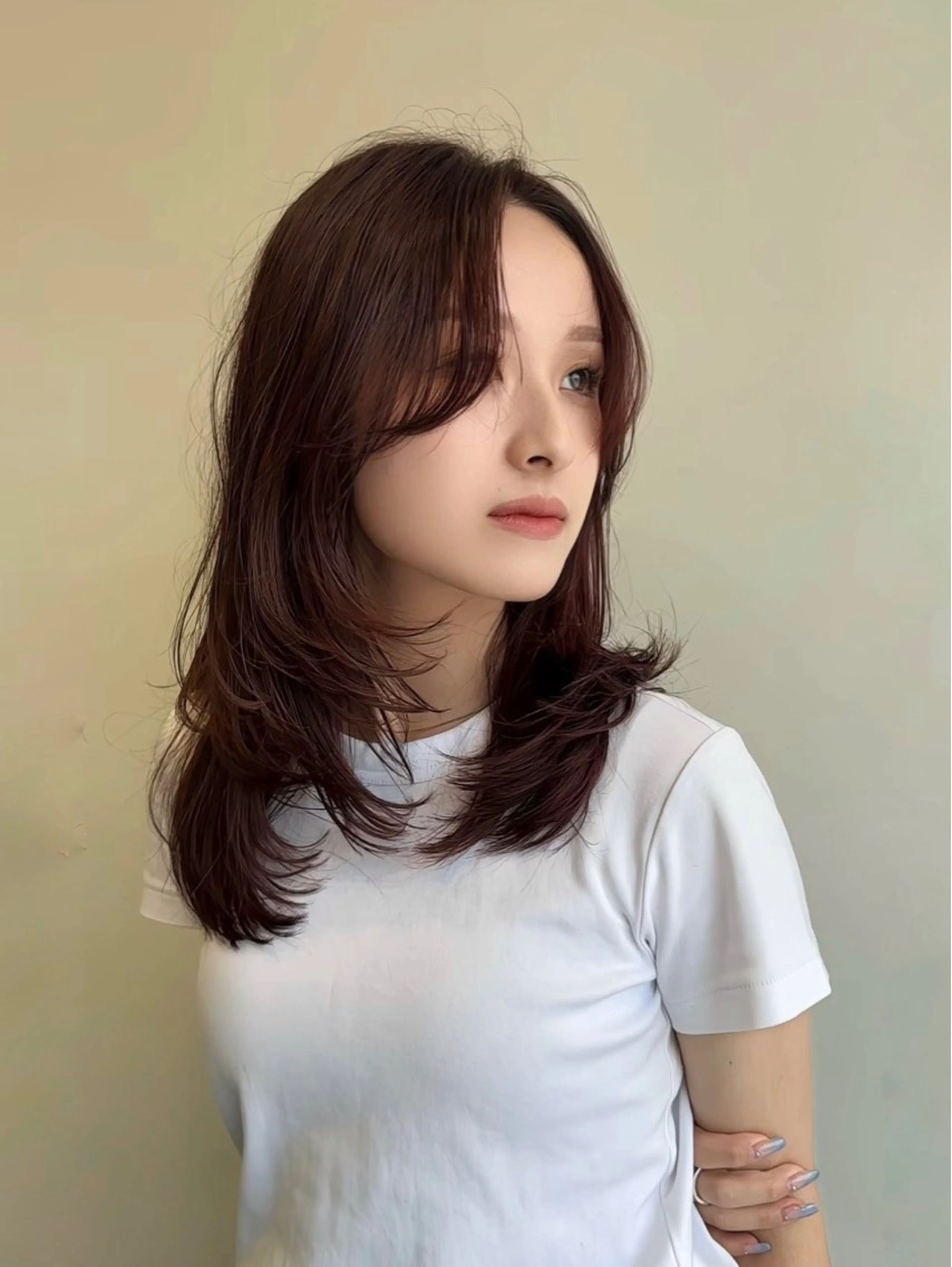 セミロング カラー セミロングパーマ アッシュ アッシュグレー アッシュグレージュ ベージュカラー カット ヘアカラー BIGOUDI  salon所属・ブリーチなし/ ベージュ/ayumuのヘアスタイル