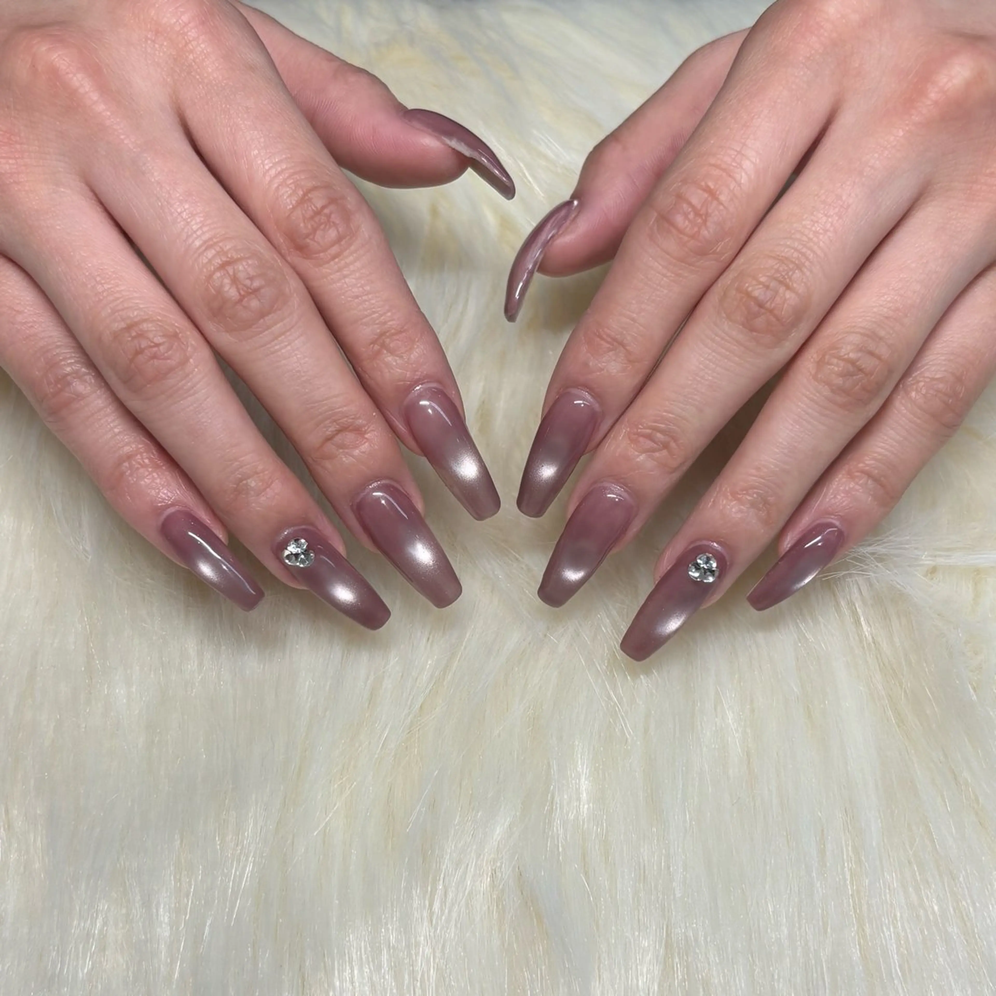 ネイル ストーンネイル ハンドネイル Bianca浦和🍀 suminaのネイルデザイン