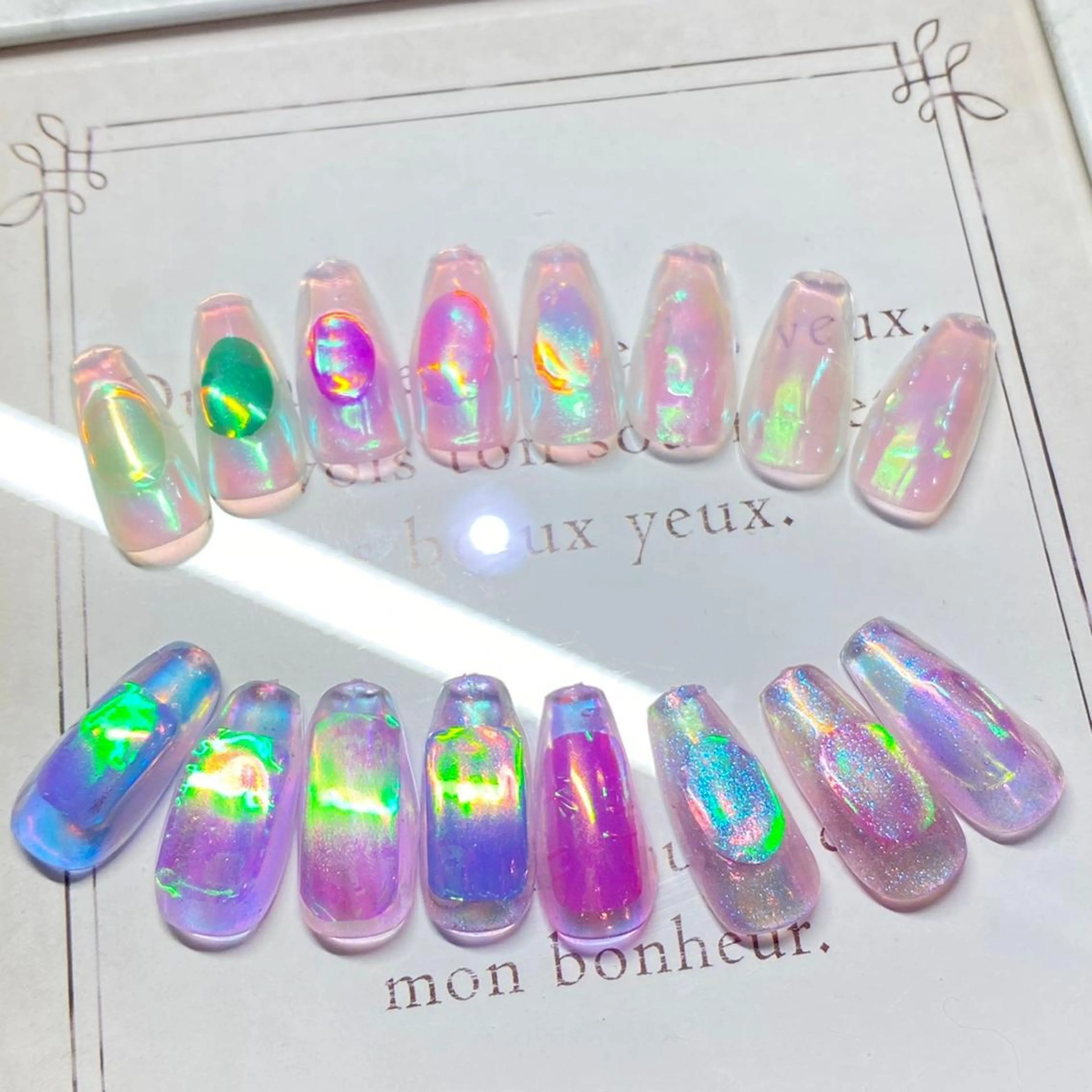 ネイル 氷ネイル・うるうるネイル Nail&eye Belire 新宿のネイルデザイン