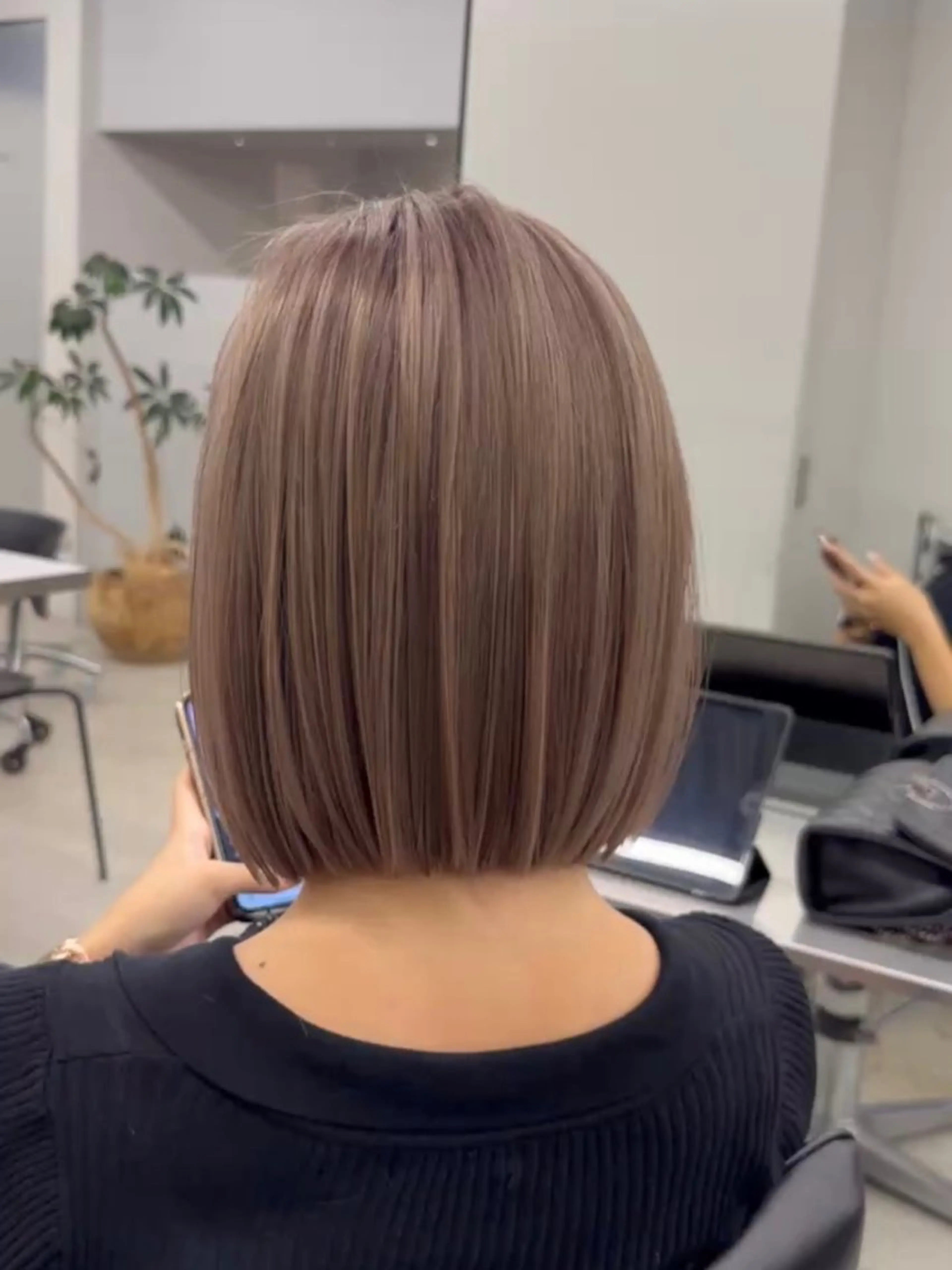 ミディアム 伊藤 りいなのヘアスタイル