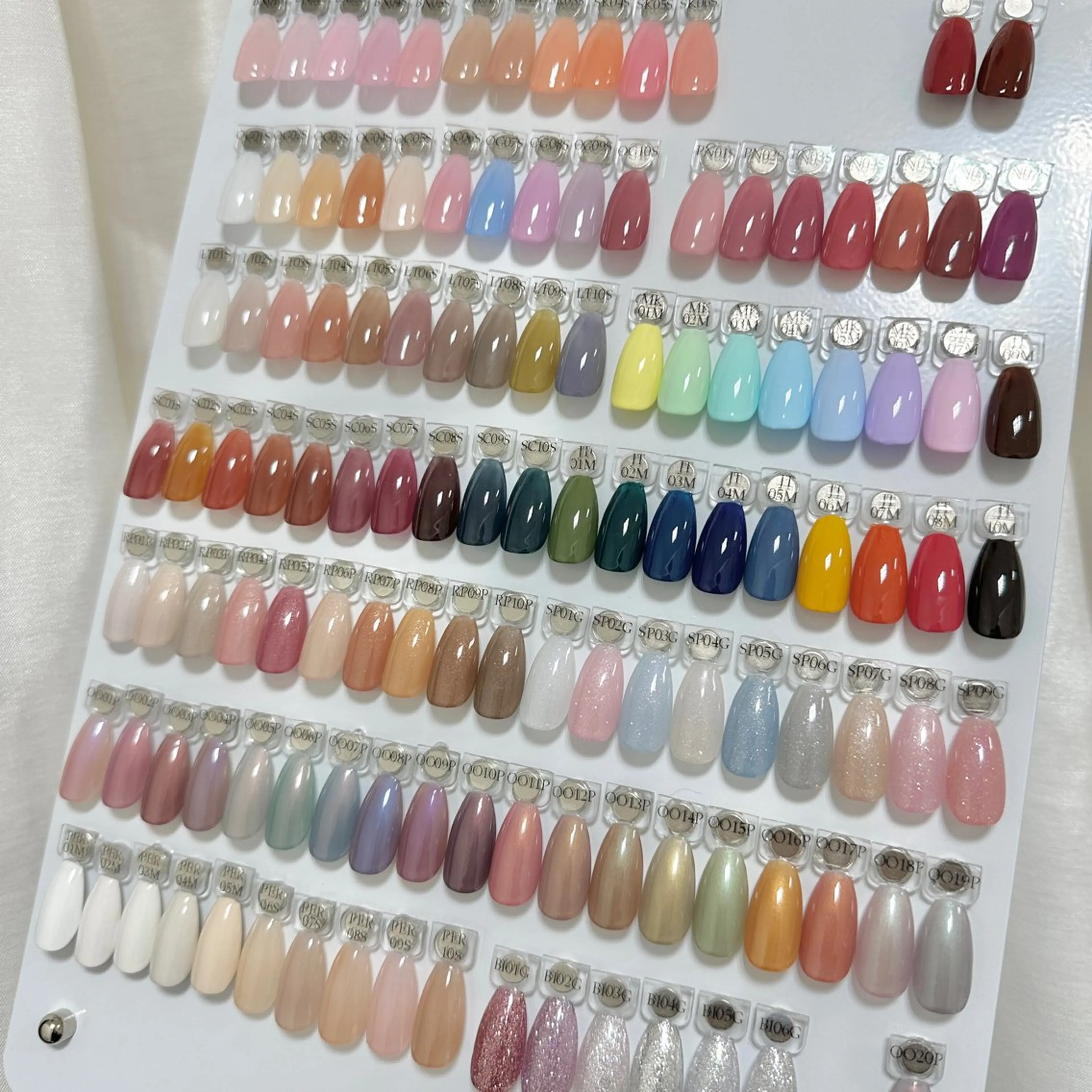 ▪️オフあり▪️【ジェルオフ無料】フィルイン対応☁️100色から選べる🌈ワンカラーorカラーグラデーションの写真