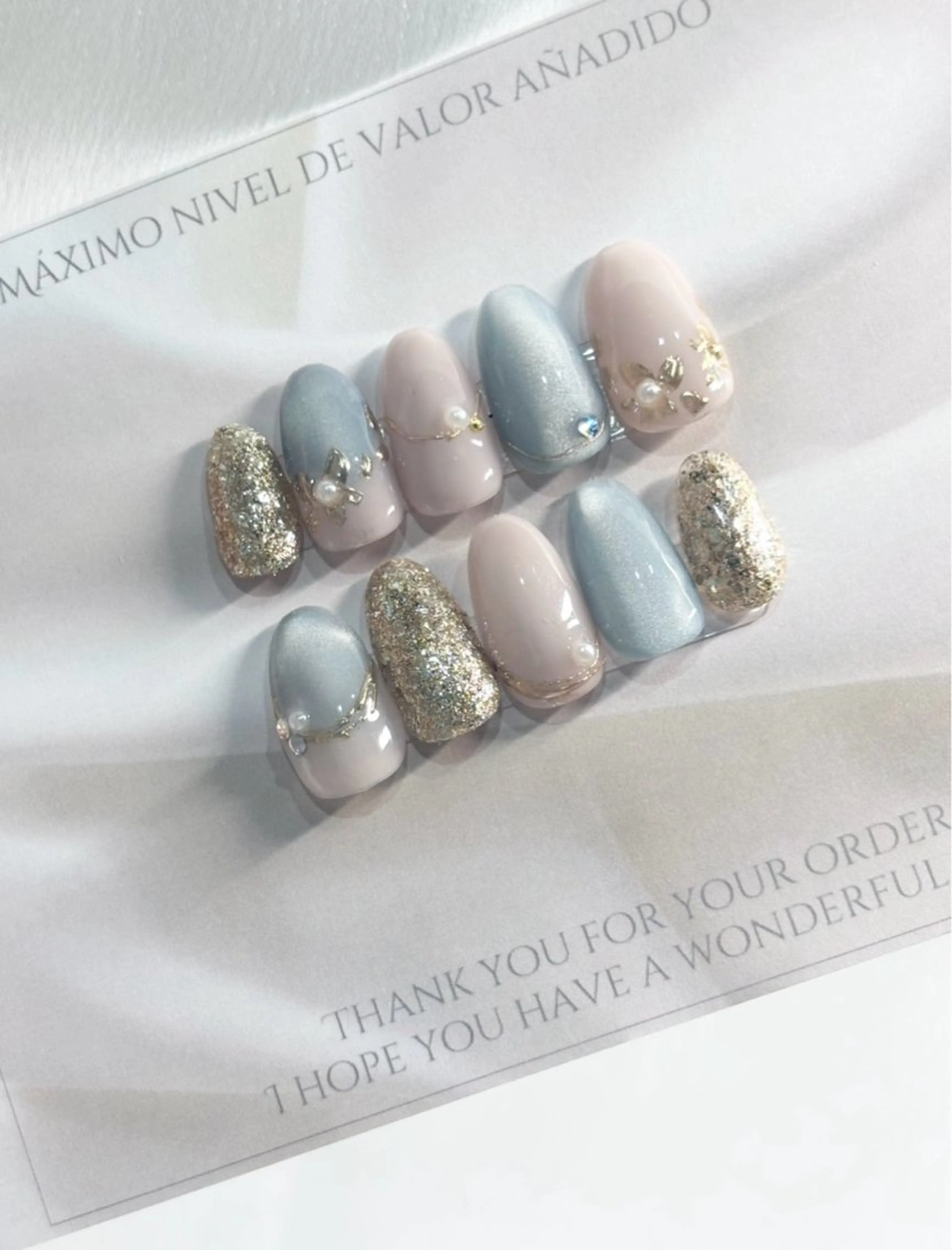 ネイル ゴールド ミラーネイル ブライダルネイル ハンドネイル マキシモ 坂上のネイルデザイン