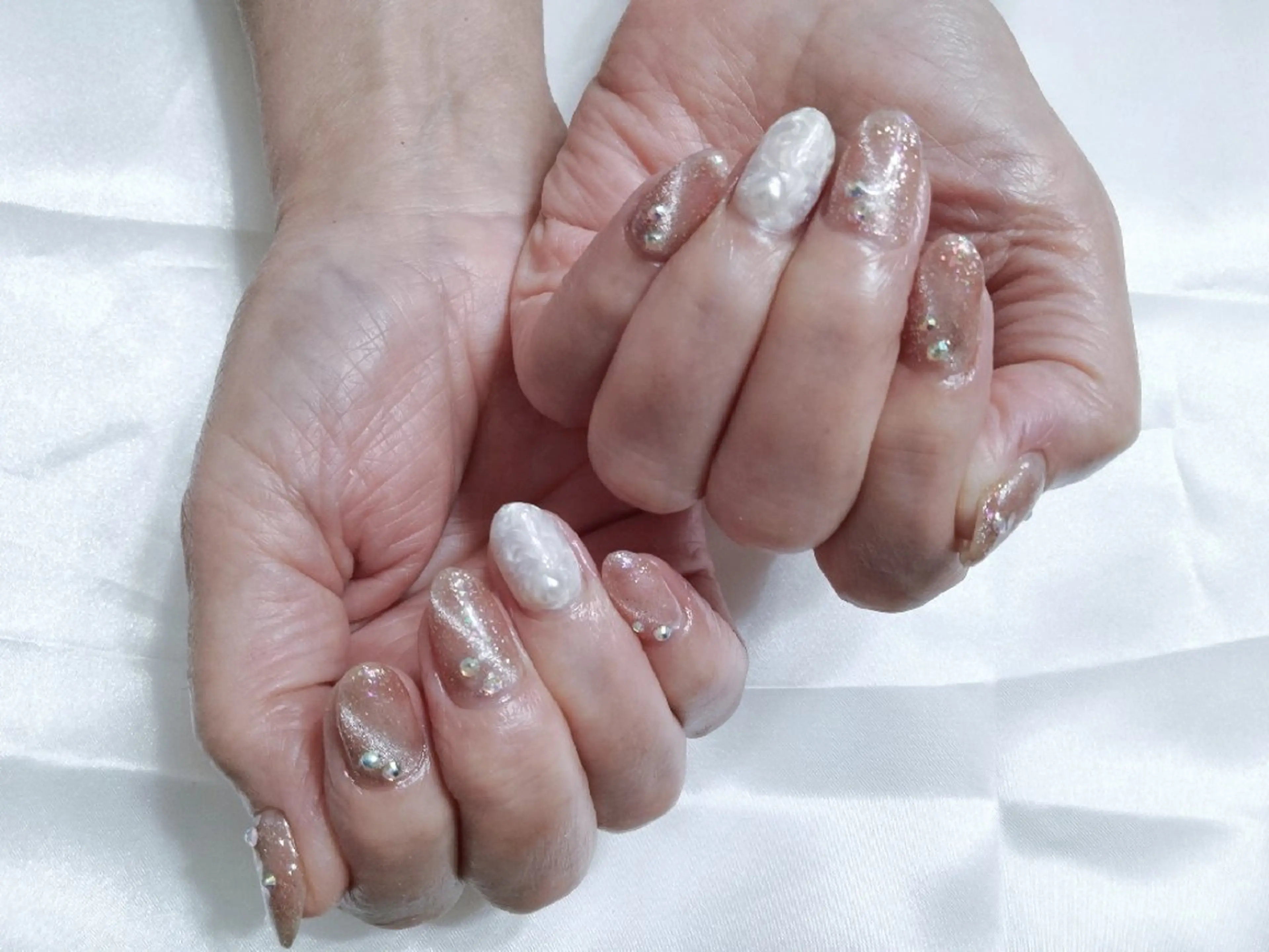 ネイル ジェルネイル パラジェル ハンドネイル ハンドケア Beaubie  nailサロンのネイルデザイン