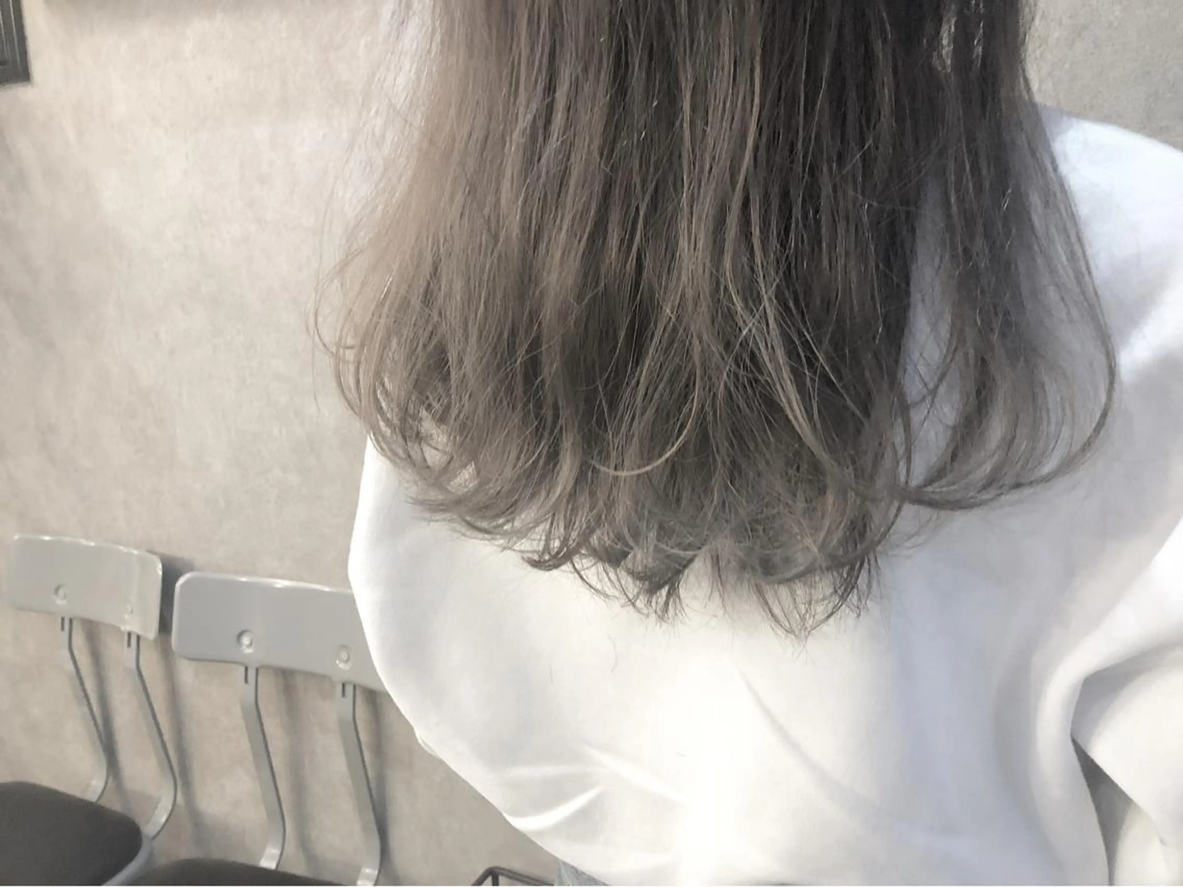 ロング カラー 顔周りレイヤー/韓国 ブリーチminamiのヘアスタイル