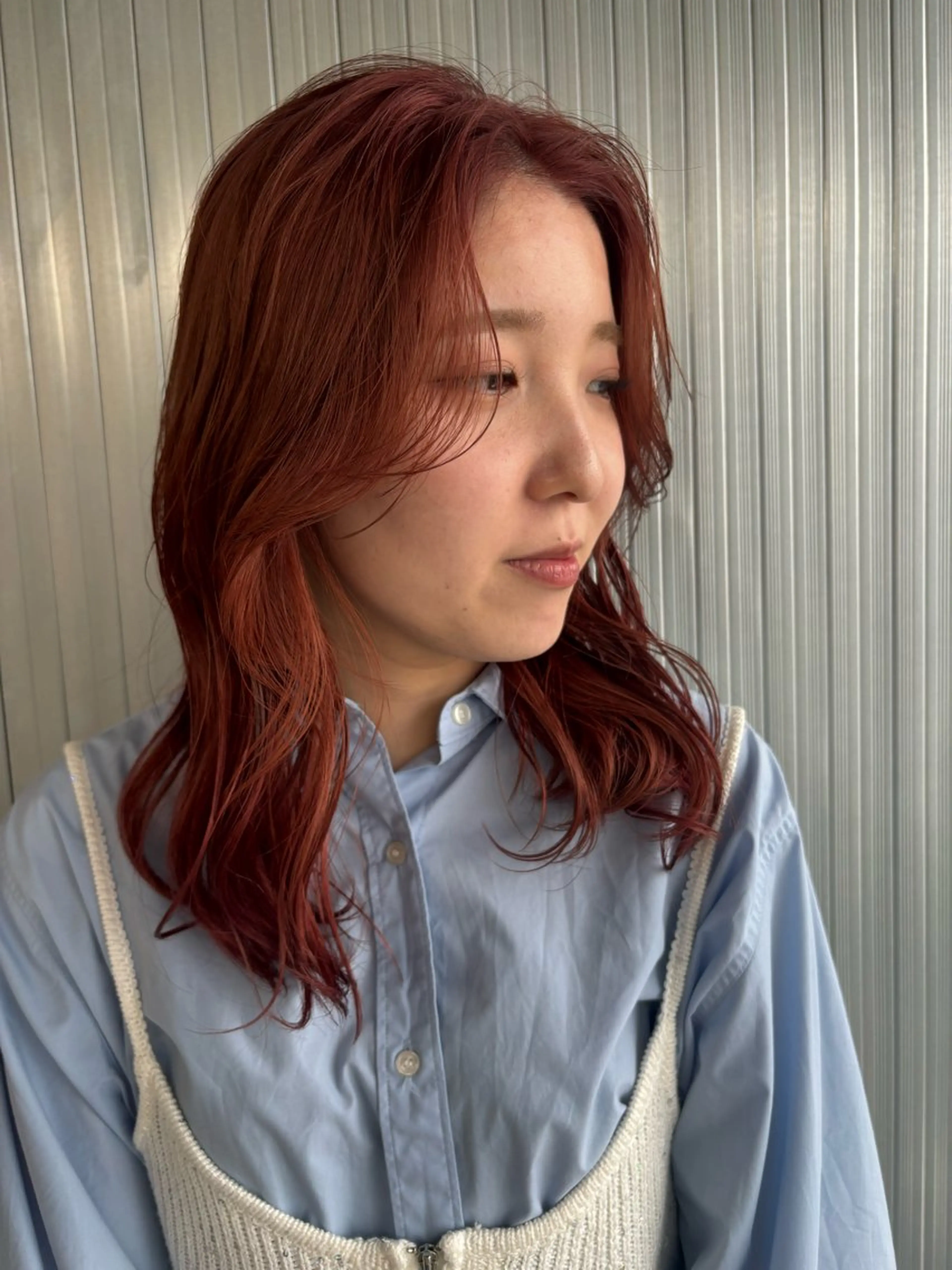 セミロング カラー wewe: momoeのヘアスタイル