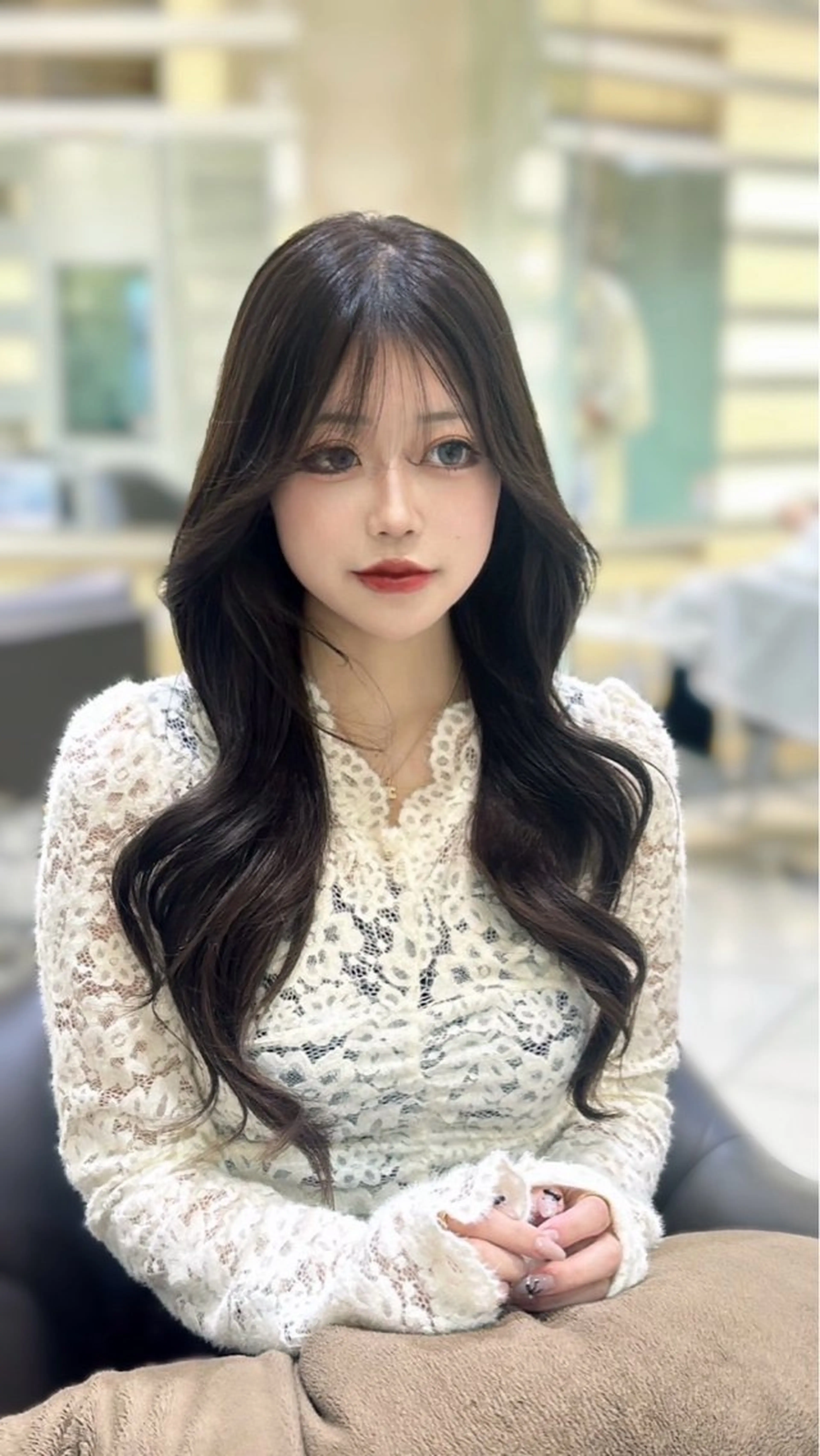 ロング カラー グレージュ ラベンダーカラー ラベンダーグレージュ ラベンダーグレー レイヤーカット 韓国レイヤー/酸性 ストレート/髪質改善のヘアスタイル