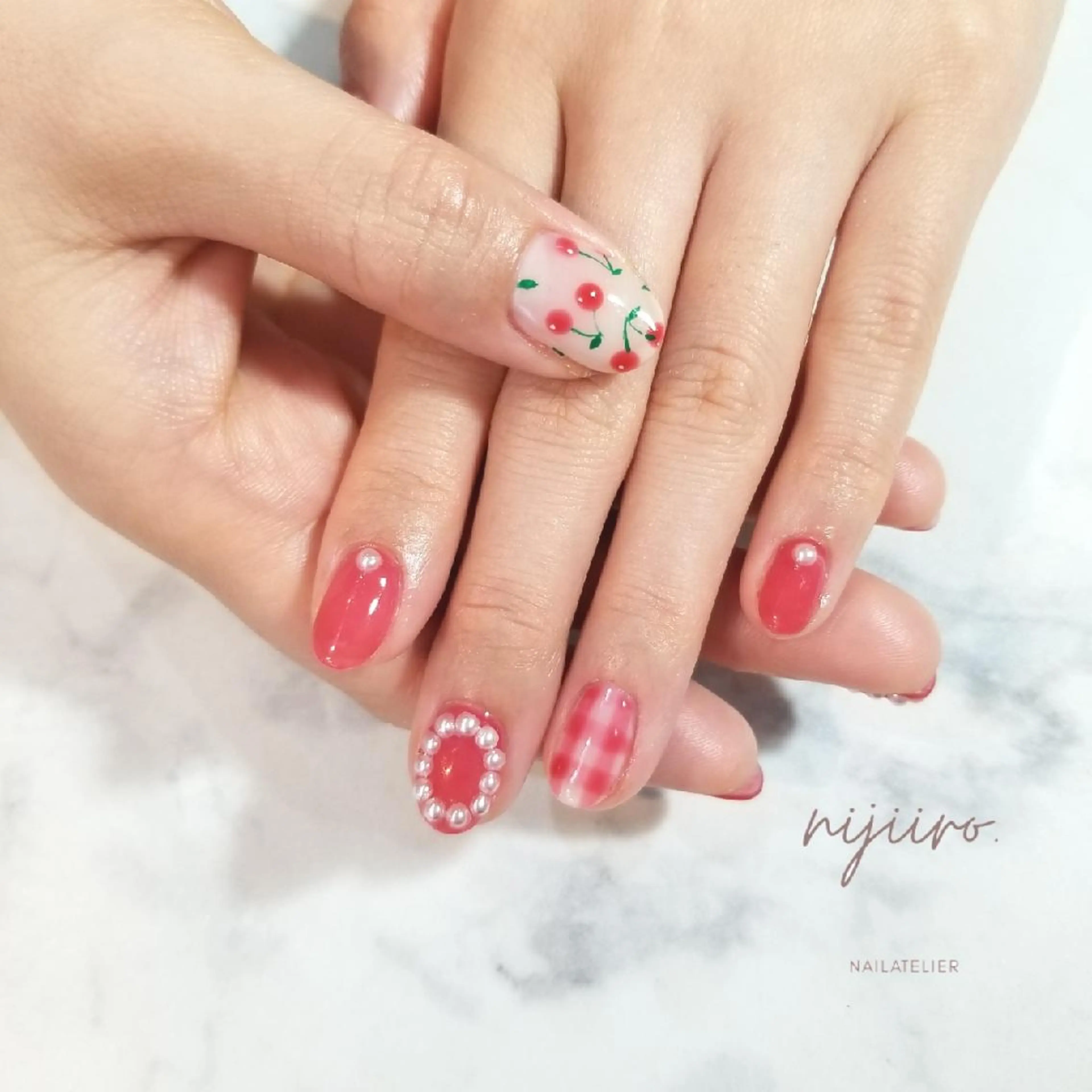ネイル ハンドネイル nailatelier nijiiro.所属・nijiiro🌈 サトウのネイルデザイン