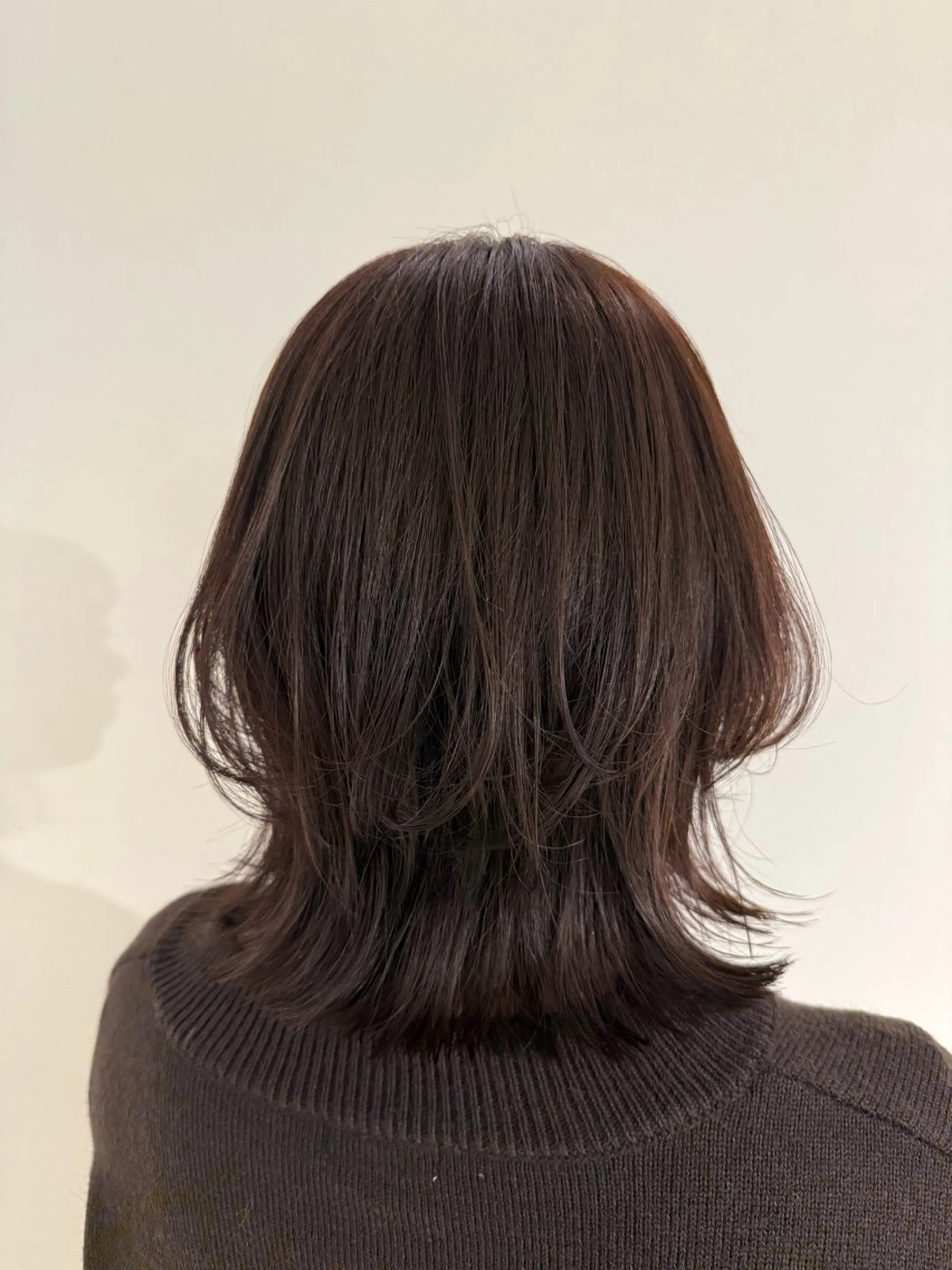 ミディアム カット ヘアカラー トリートメント AVANCE emiのヘアスタイル