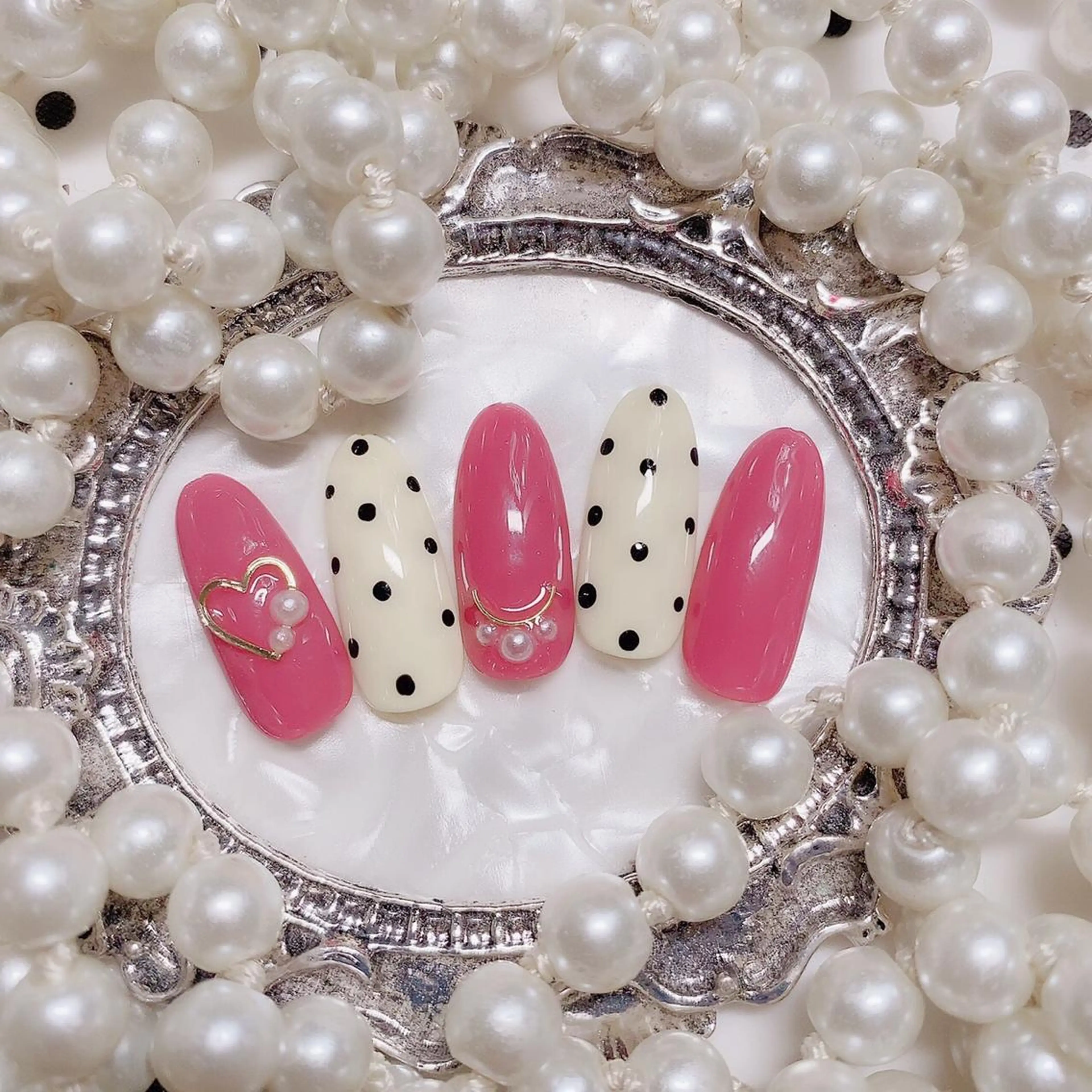 ネイル ハンドネイル マジックミラー所属・マジック ミラーのネイルデザイン