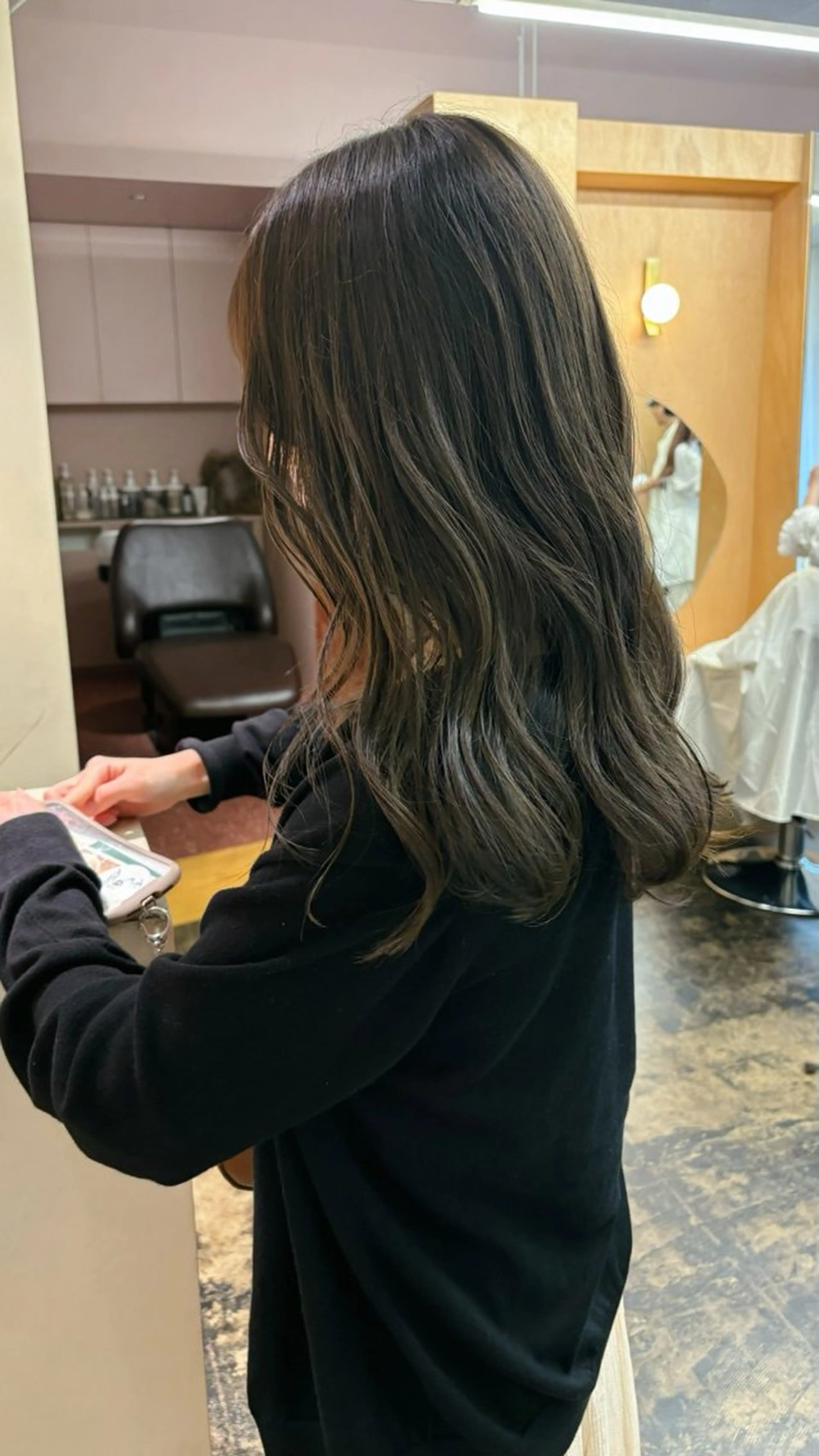 ミディアム カラー グレージュ オリーブグレージュ オリーブグレー 西山 紗耶香🪽 透明感カラー/ボブのヘアスタイル