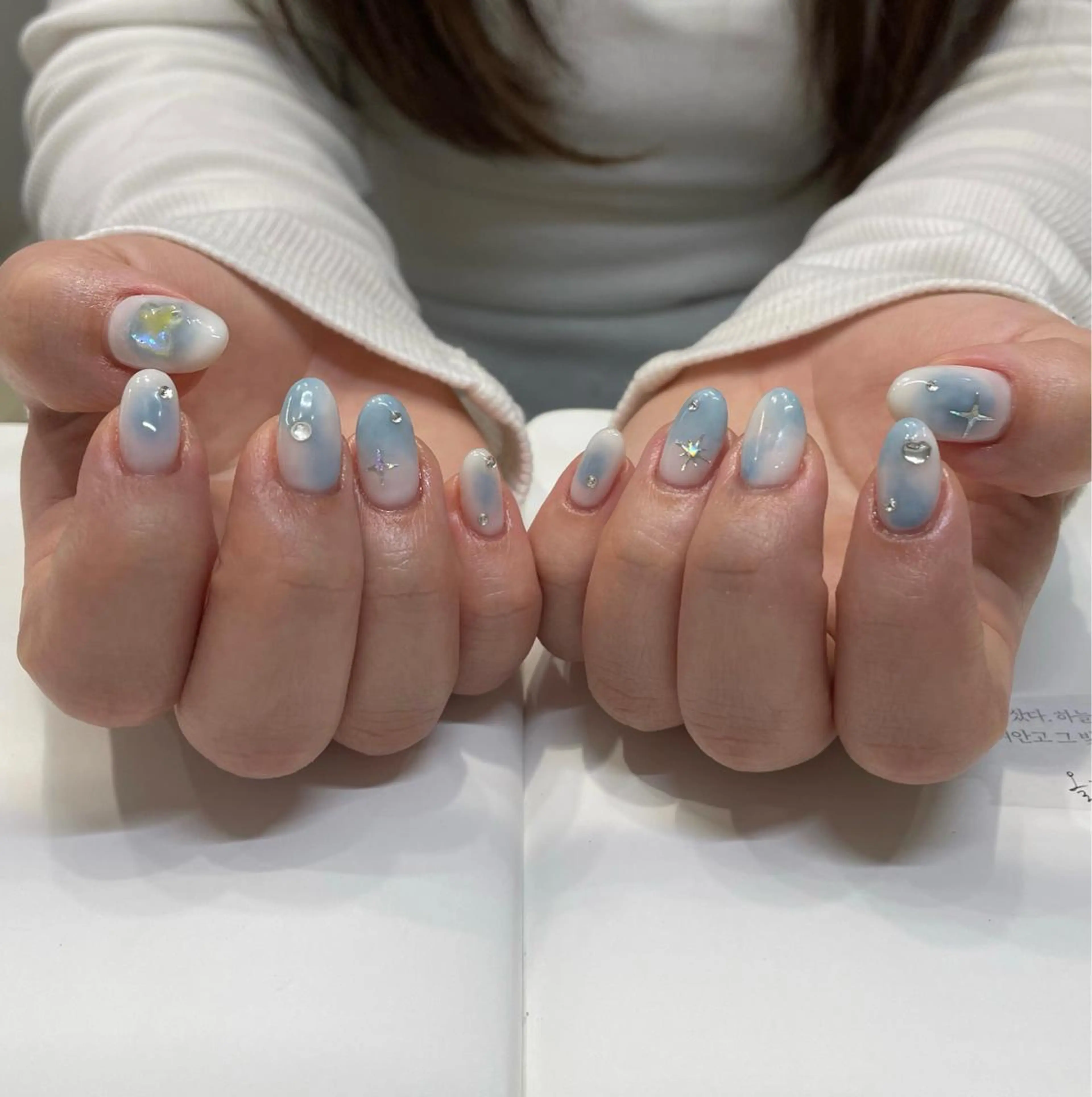 ネイル ハンドネイル ネイルズシャトン🪡 ネイリスト齊藤のネイルデザイン