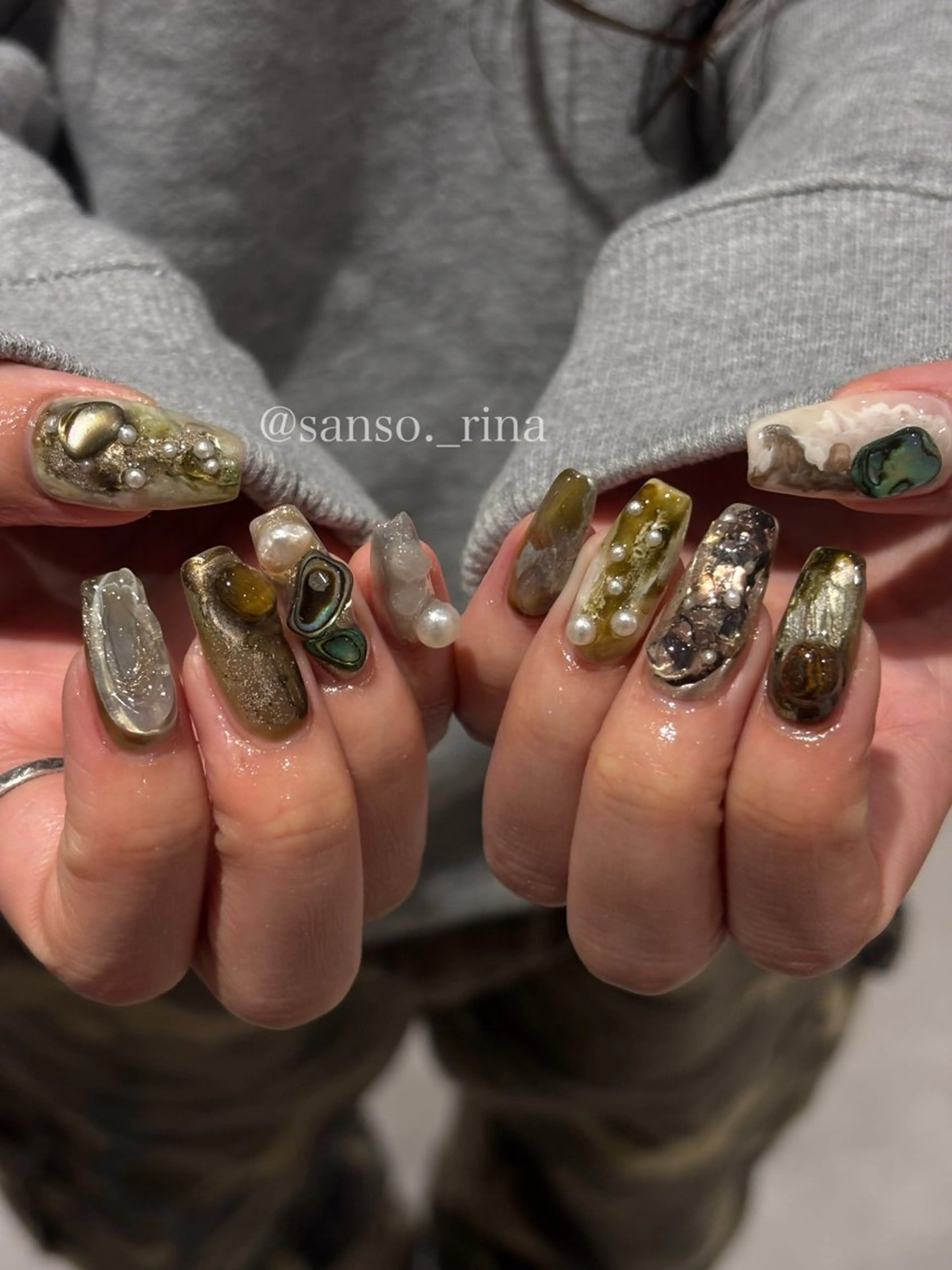 ネイル ハンドネイル フットネイル nuu  栄所属・早川 里奈のネイルデザイン