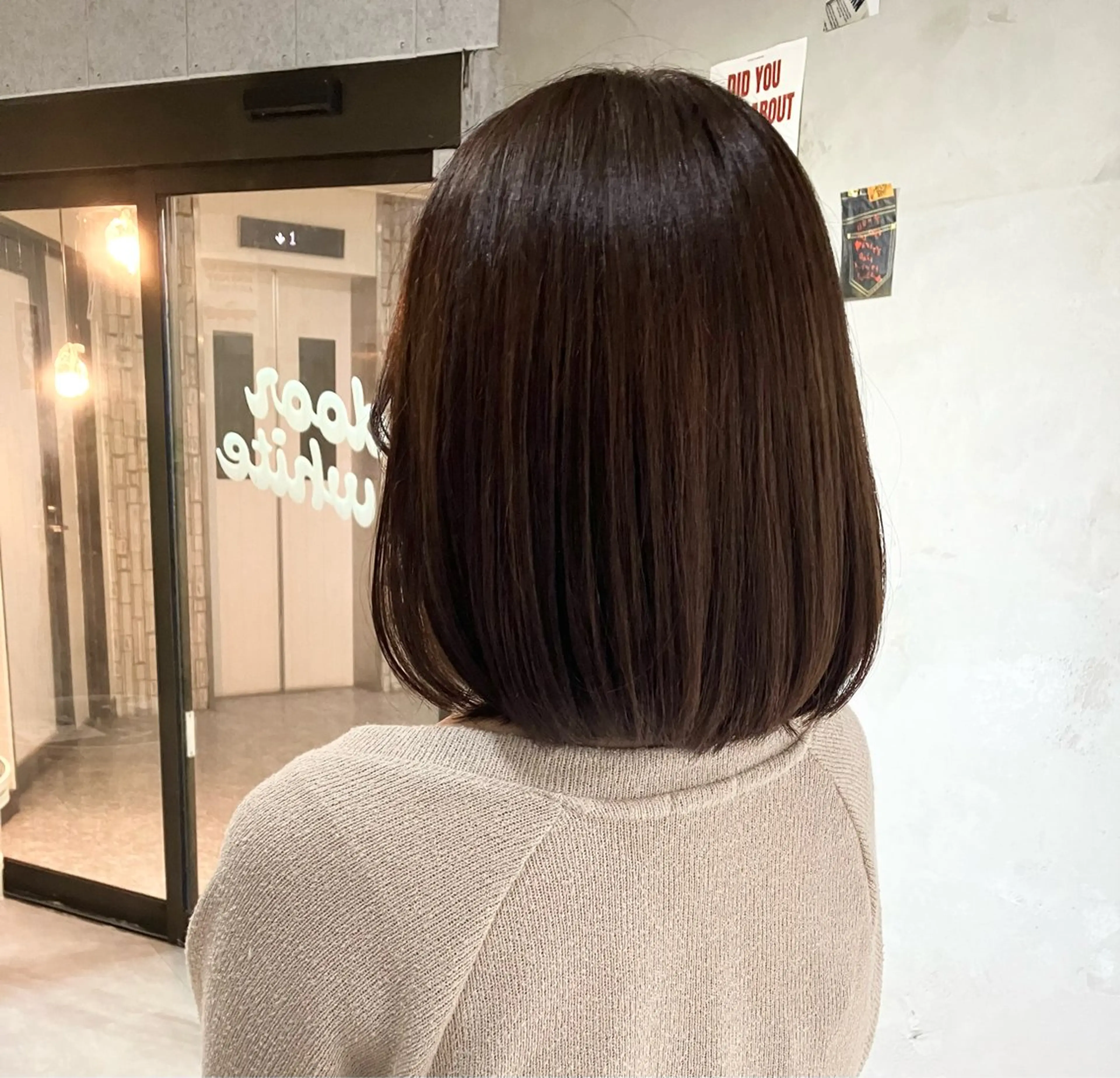 ミディアム カラー ベージュカラー ショコラベージュ カット ヘアカラー トリートメント door white hideのヘアスタイル