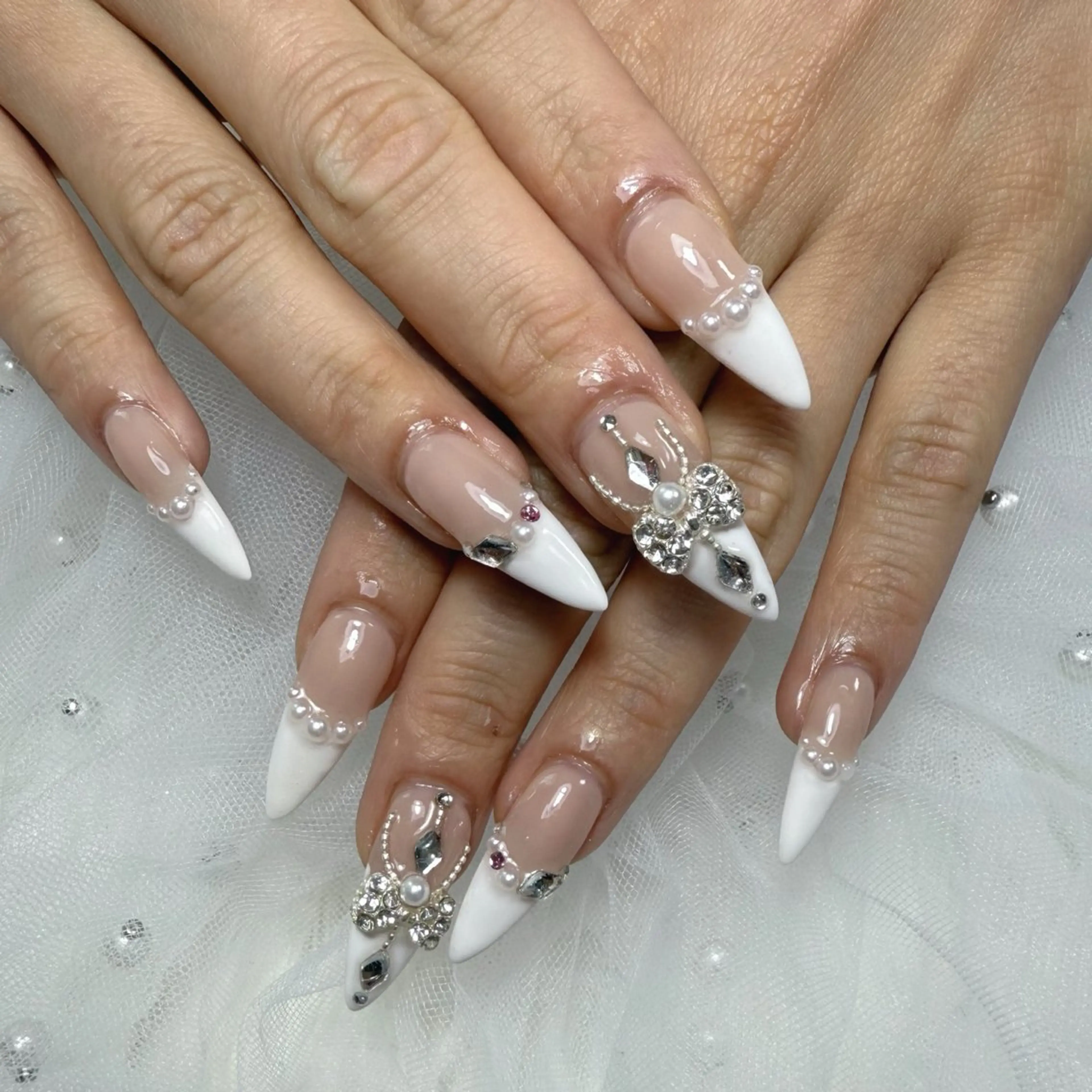 ネイル フレンチネイル 持ち込み ハンドネイル L'ino nailのネイルデザイン