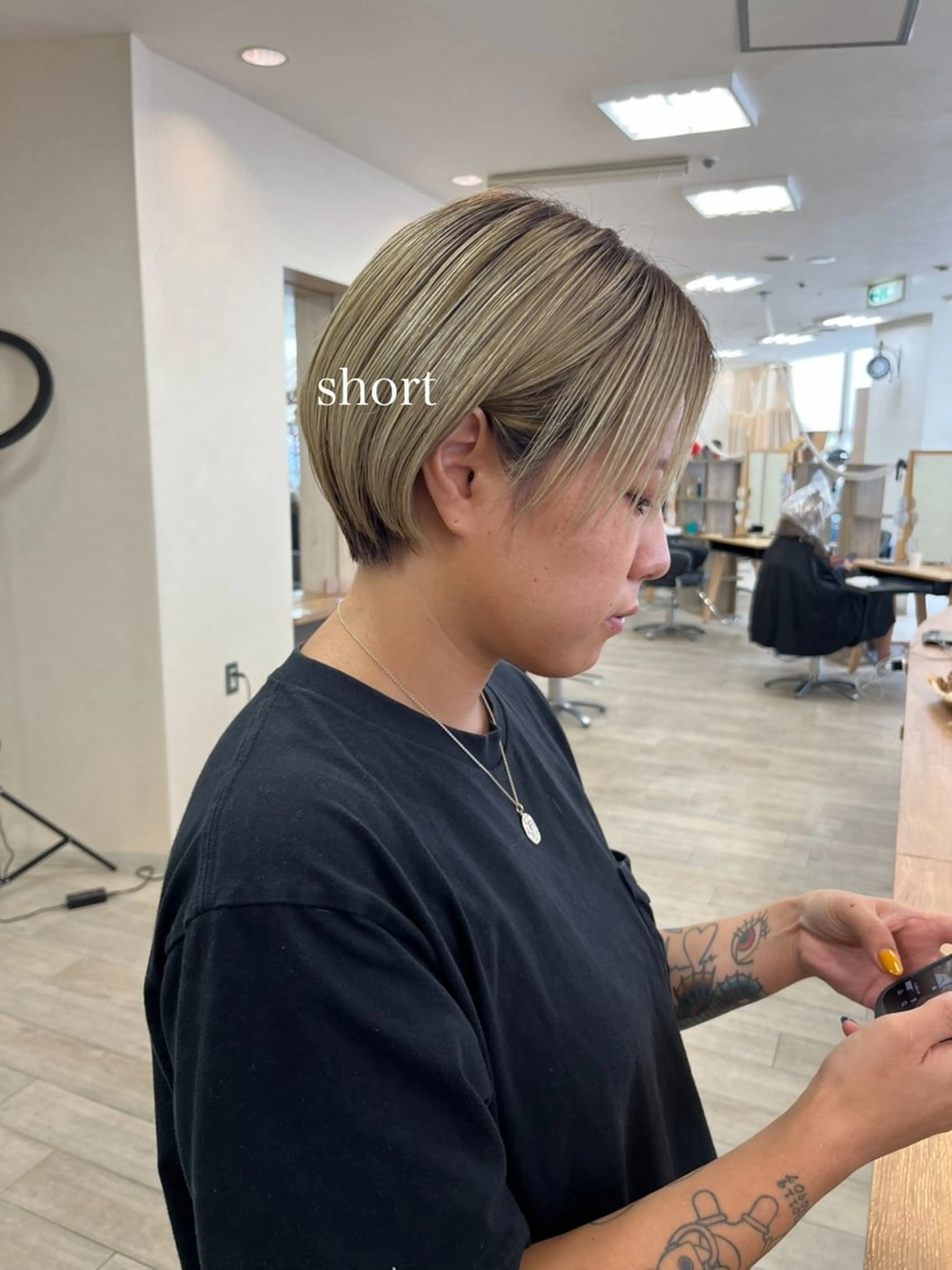 ショート 切りっぱなしボブ ショートボブ ハンサムショート 丸みショート ボブ カット トリートメント 朝がちょっと楽しくな るshort･bobのヘアスタイル