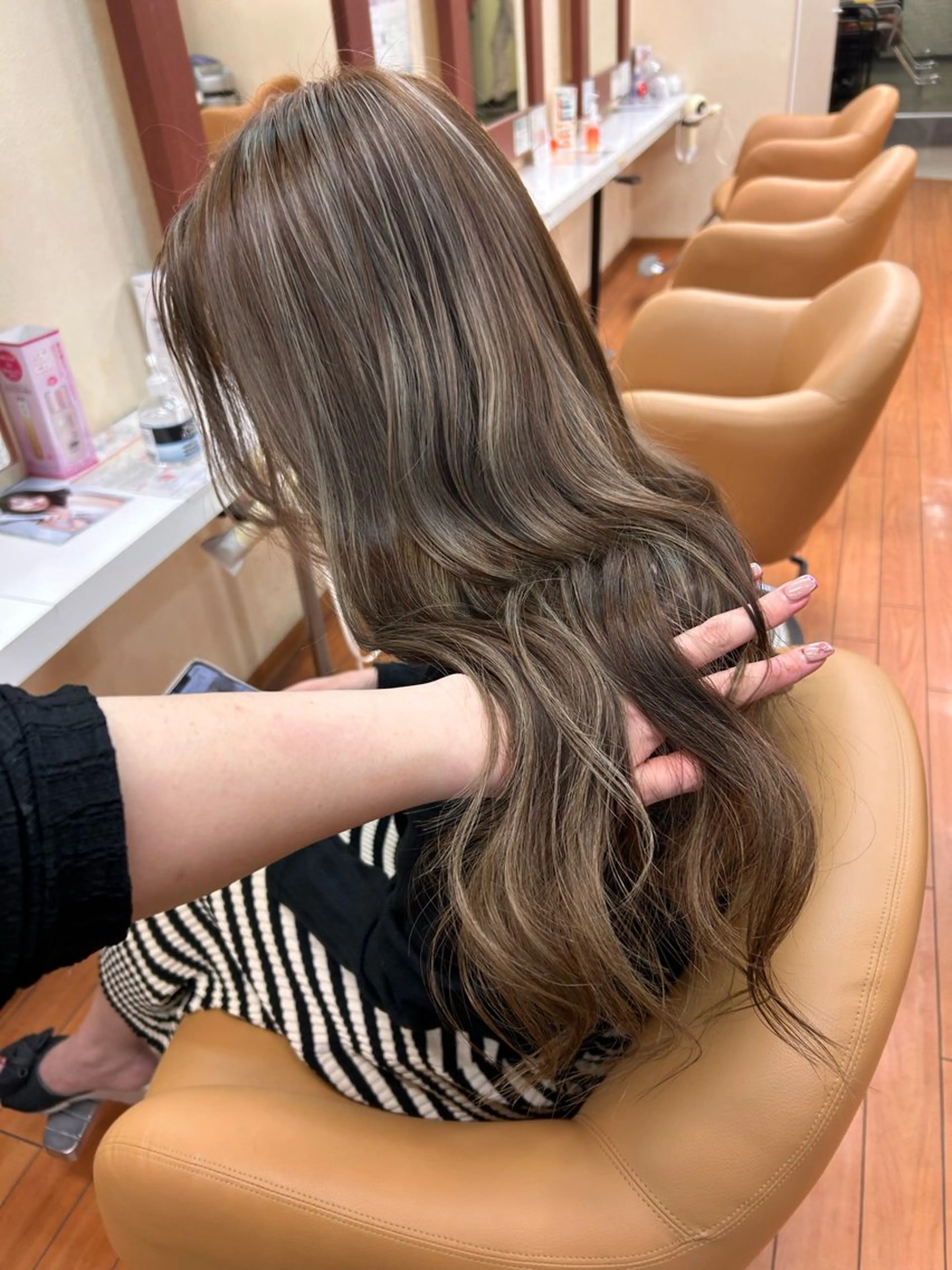 ロング ケアカラー ロング トリートメント カット ヘアカラー パーマ 濱川 良栄のヘアスタイル