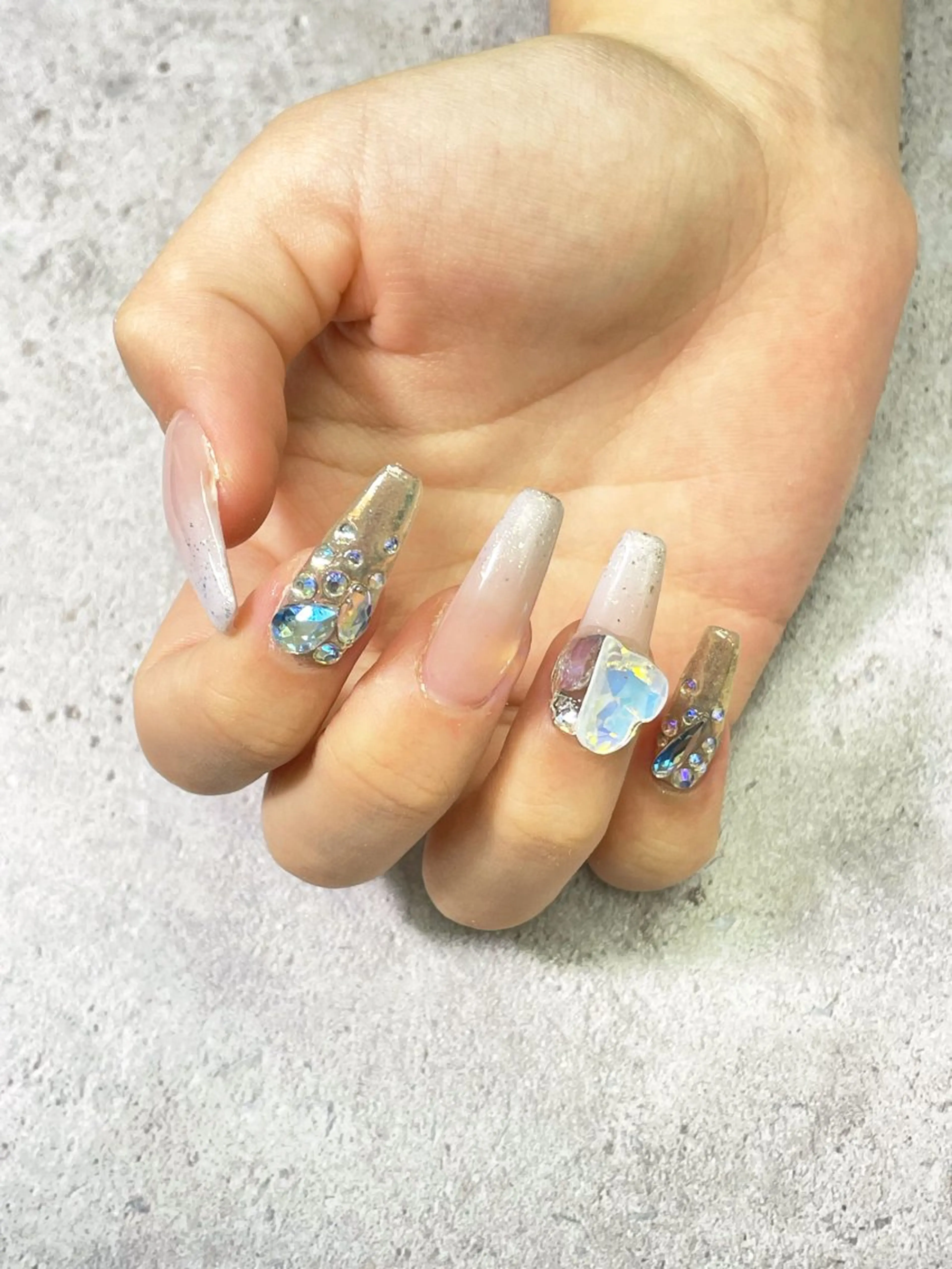 ミディアム Tanaka Nailistのネイルデザイン