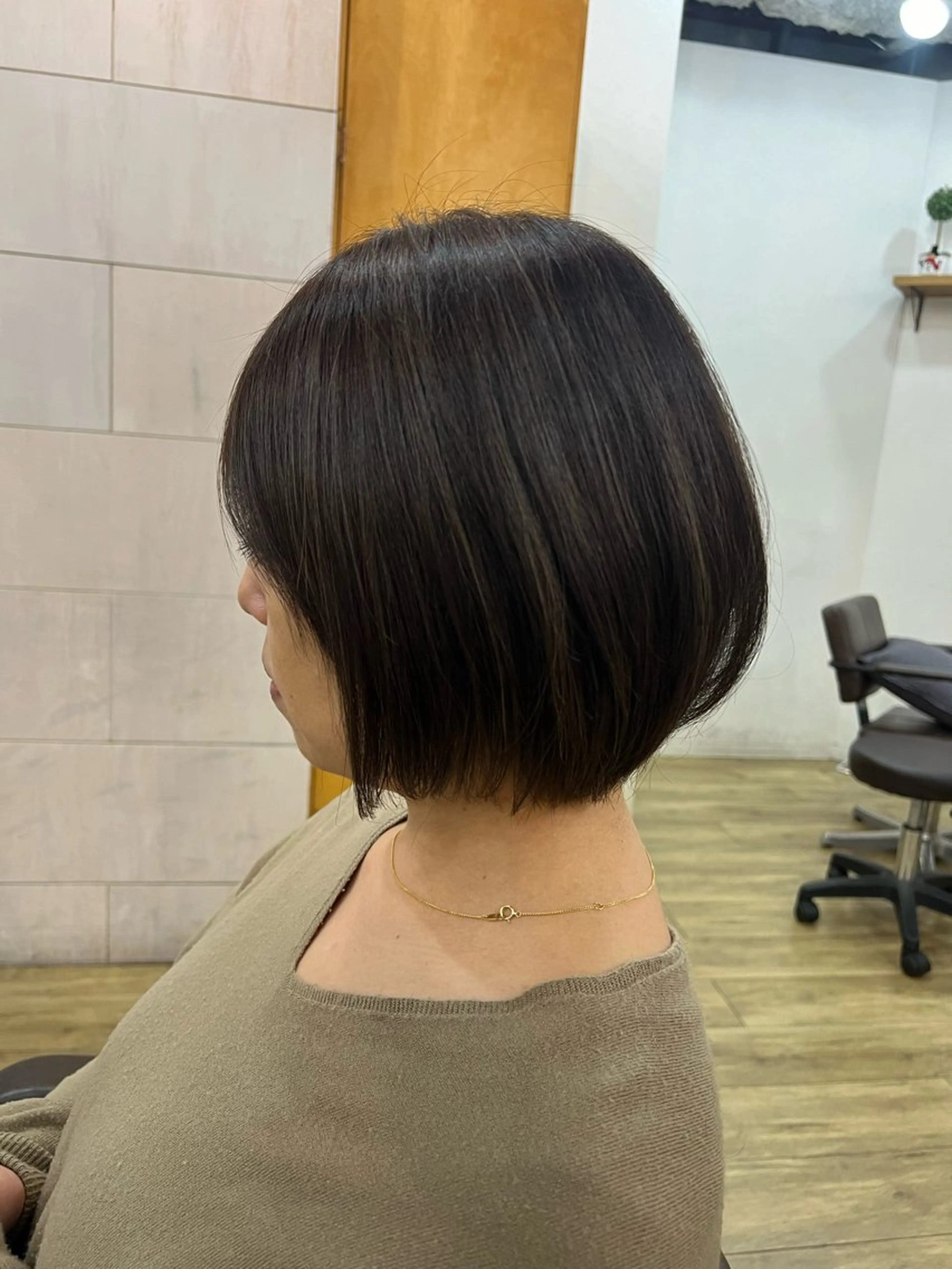 ショート カラー ハイライトカラー シルバー ハイライト レイヤーカット 🫧うる艶ヘアー🫧 Yukaのヘアスタイル