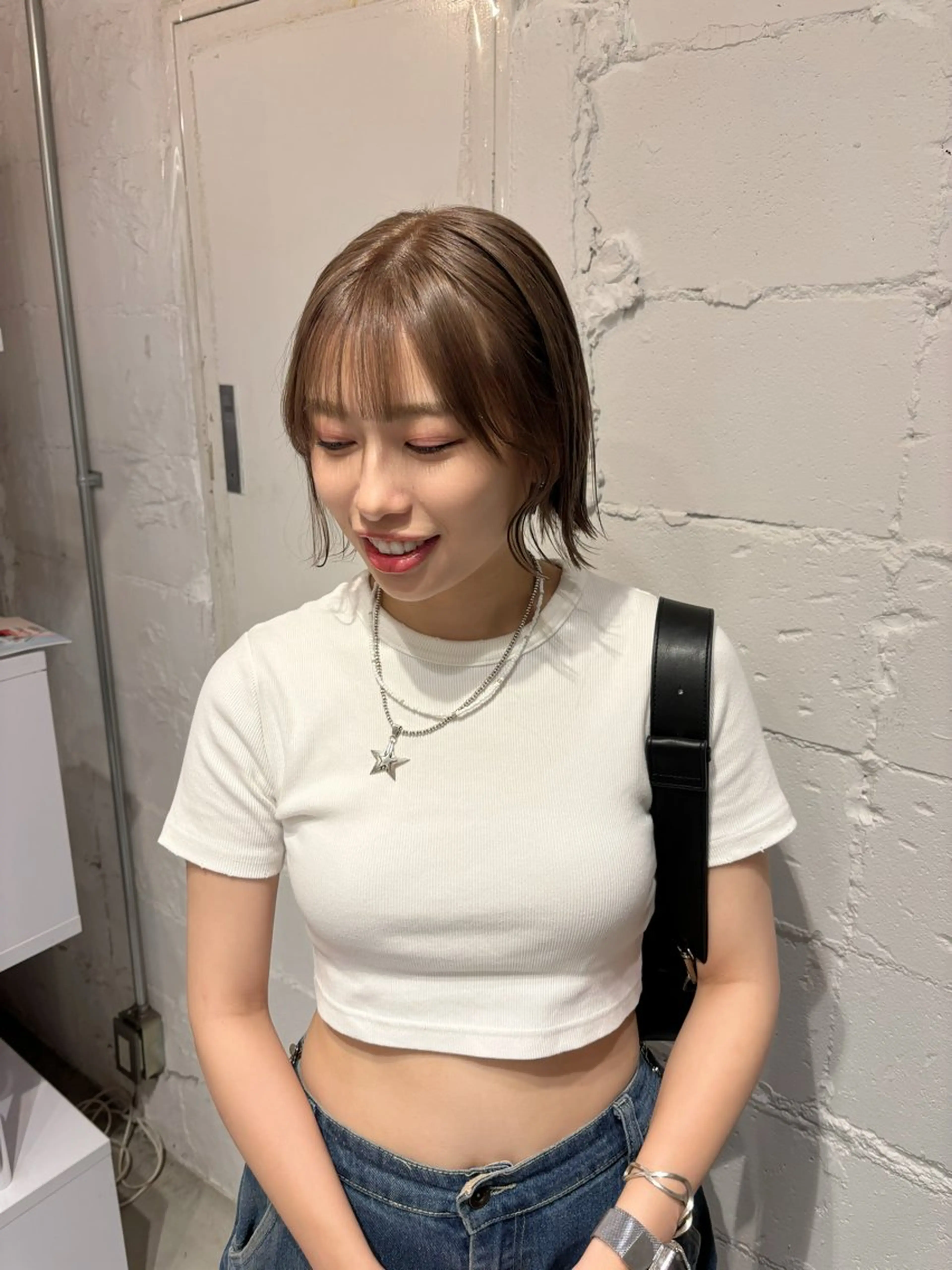 ショート カラー ヘアアレンジ ベージュカラー ブリーチ ハイトーンカラー シルバー ravens代表 🍀【ヒロム】🍀のヘアスタイル