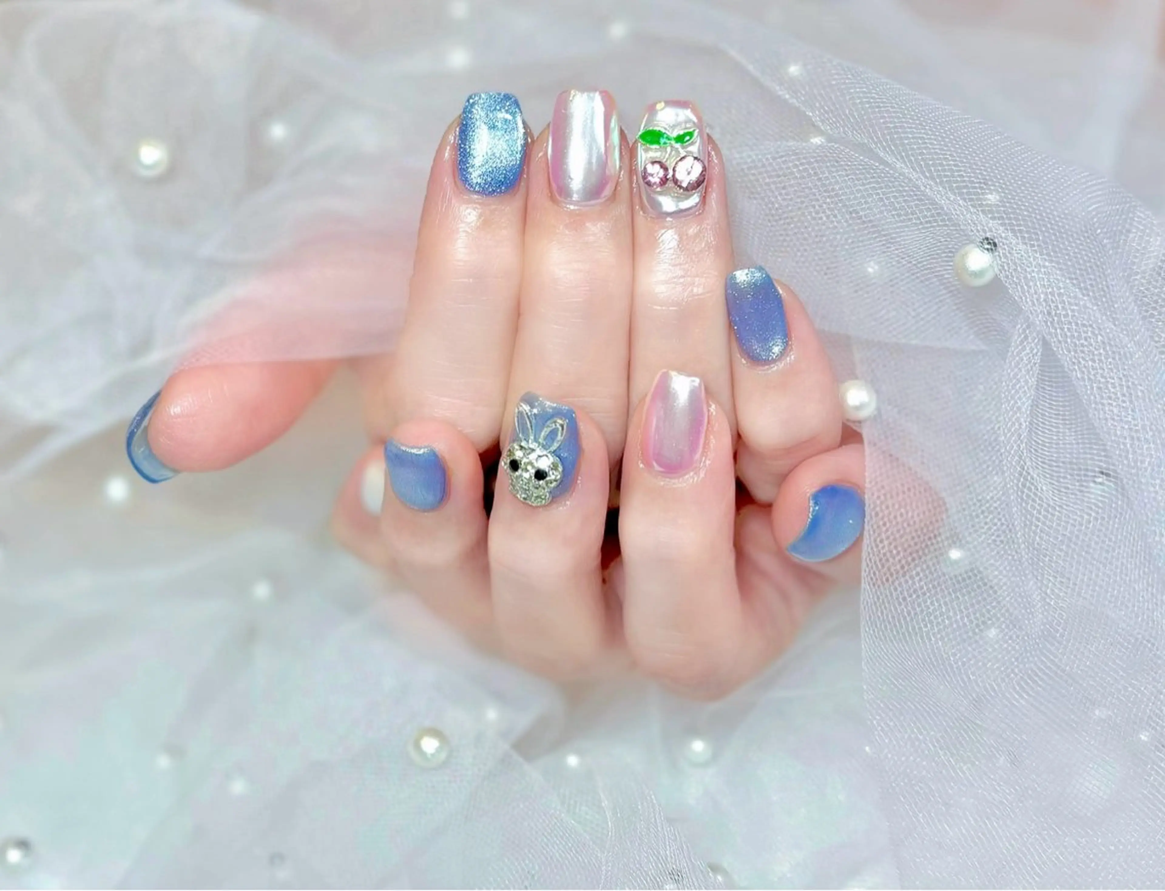 ネイル オーロラネイル フレンチネイル ガーリー 韓国ネイル マグネットネイル Chat　noir所属・【chatnoir】 MIYUのネイルデザイン