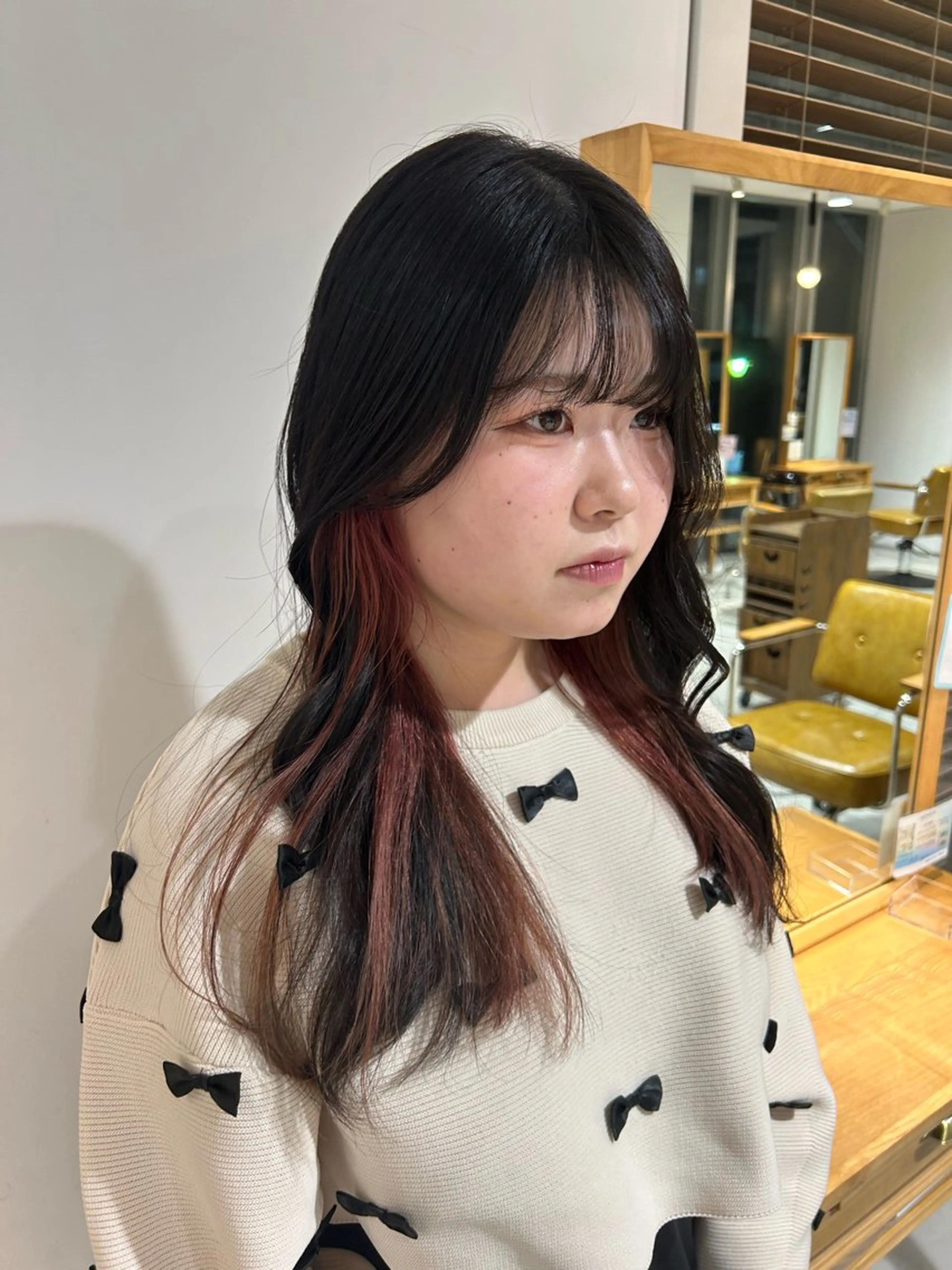 ロング カラー ブリーチ インナーカラー ピンクカラー 関口 桃花🌷 暖色カラーのヘアスタイル