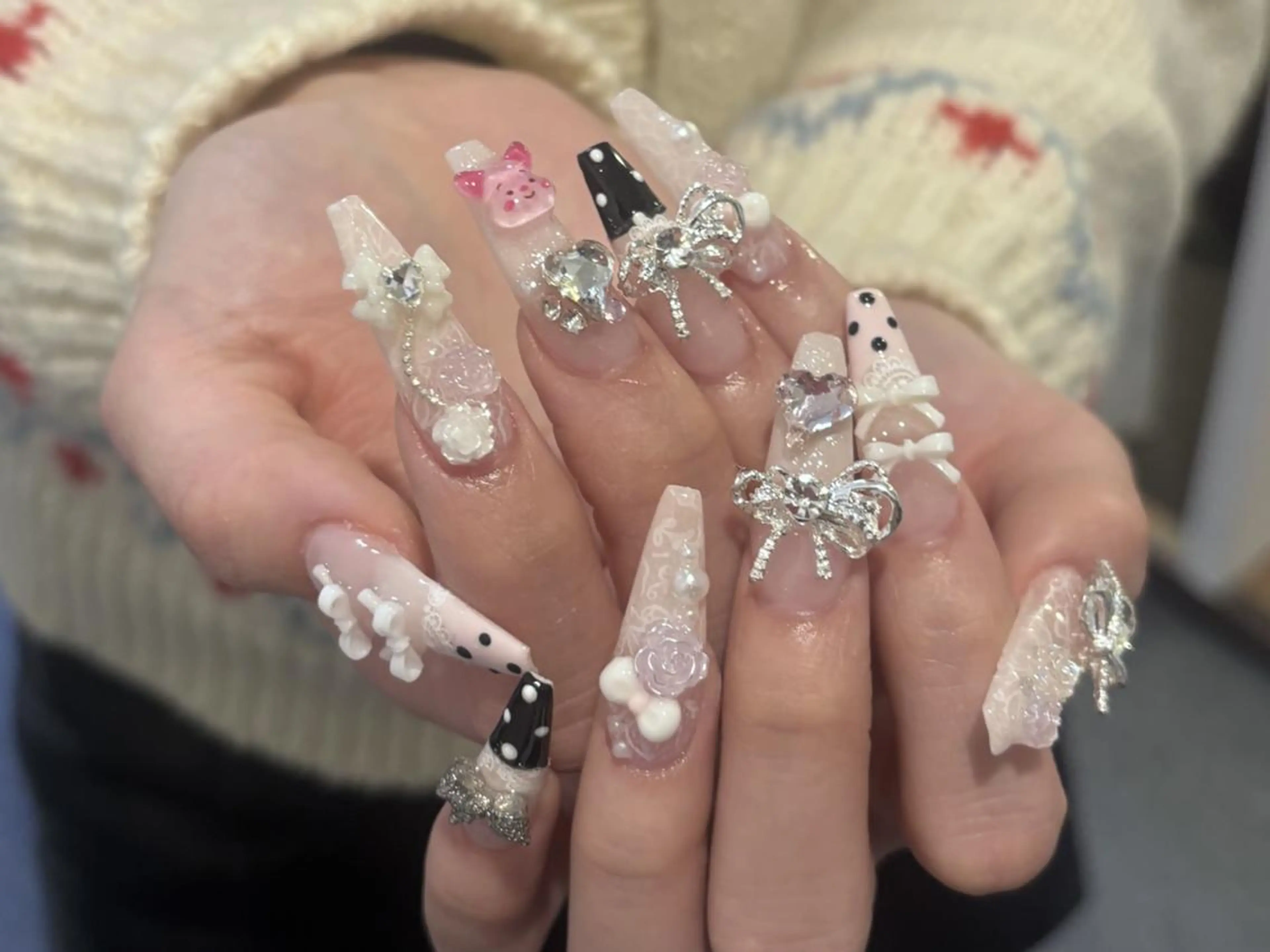 ネイル 長さ出し グラデーション 卒業式 キラキラネイル マグネットネイル ハンドネイル Belle Nail Salonのネイルデザイン