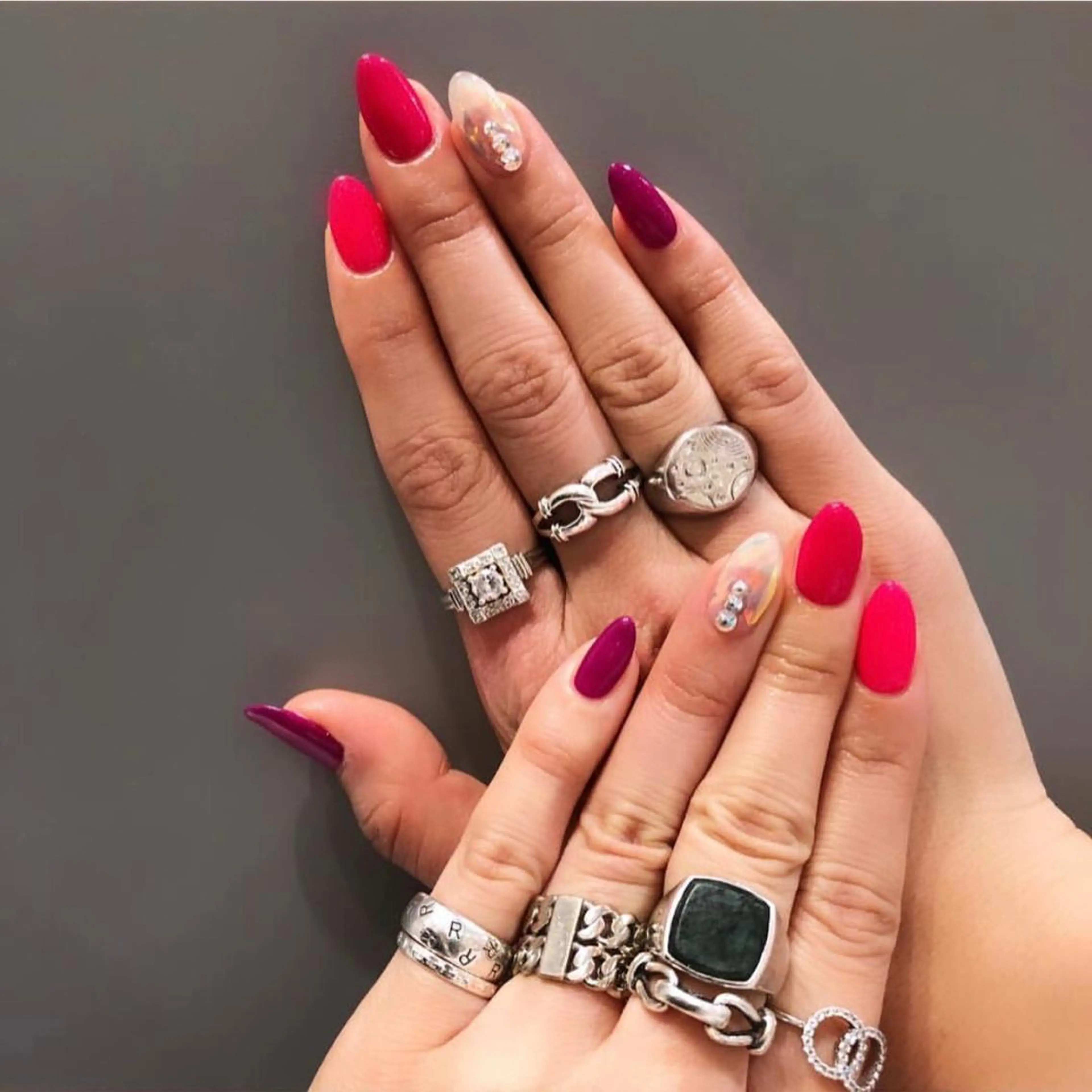 ネイル ハンドネイル フットネイル ハンドケア Nes.Nail所属・Miyagi Asamiのネイルデザイン