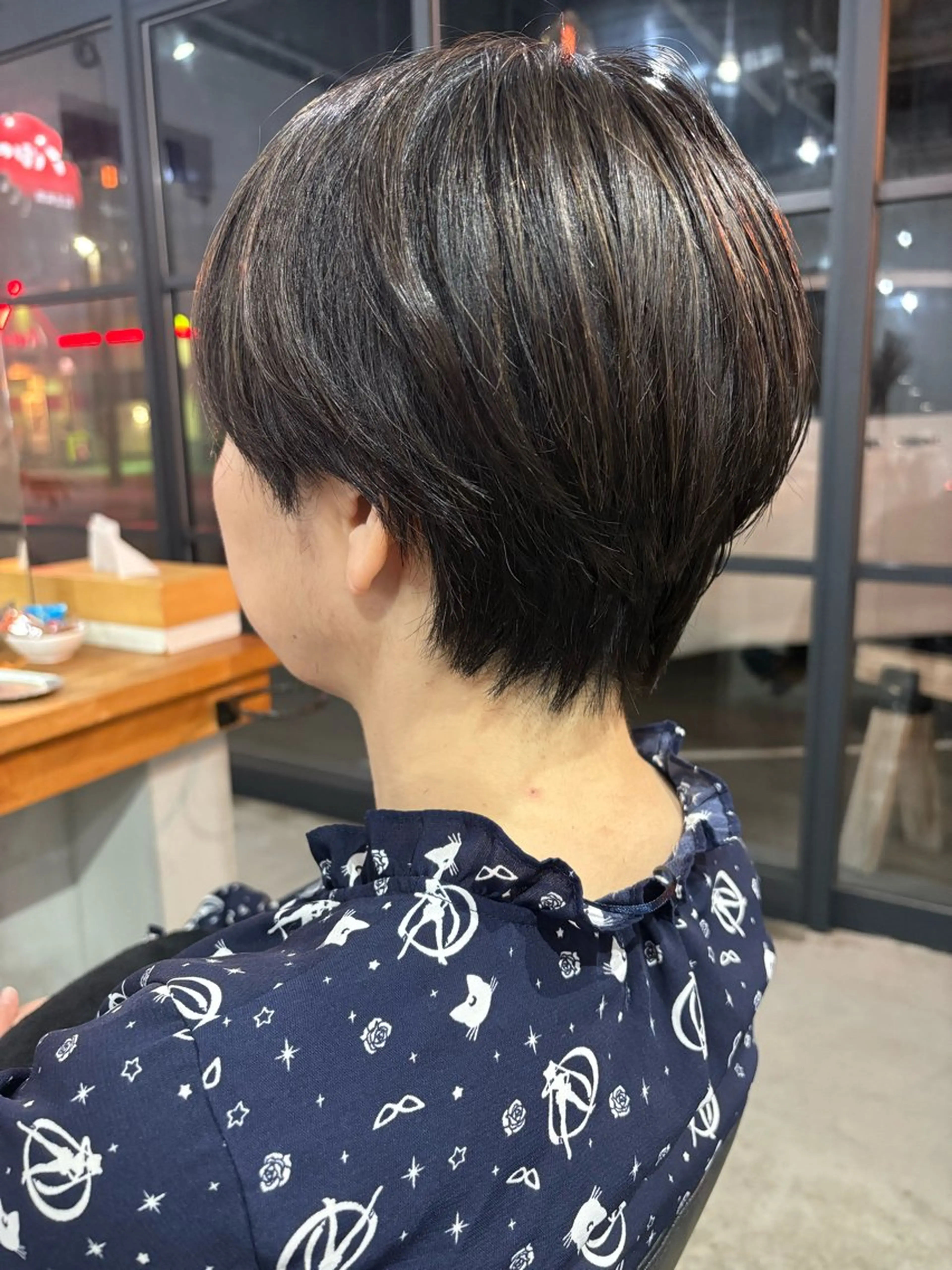 ショート カラー ハンサムショート ショートヘア ATELIER ZIZI川井さくらのヘアスタイル