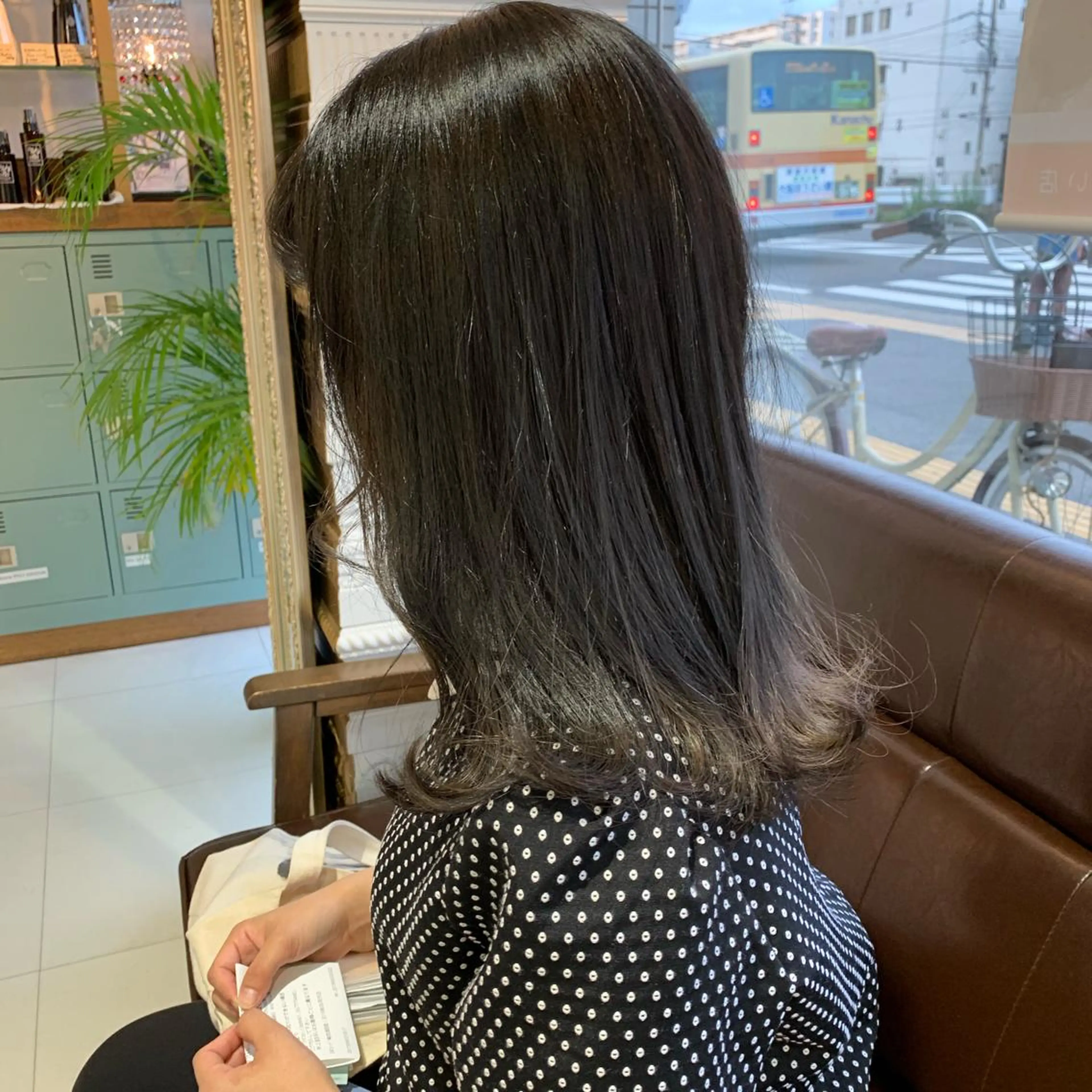 セミロング アッシュ アッシュグレー ヘアカラー 👑満足度1000% 重村 春奈👑のヘアスタイル