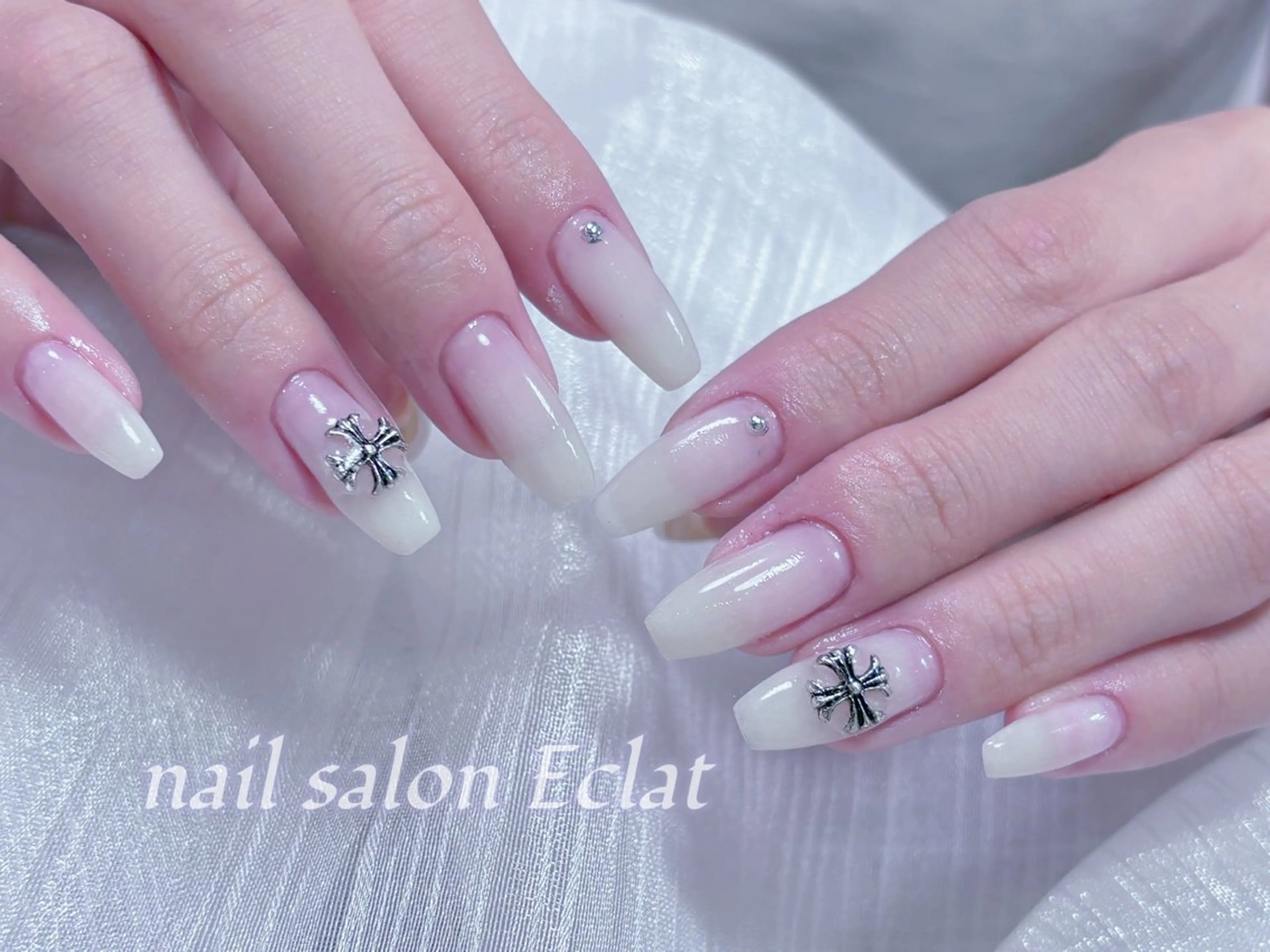 ネイル ネイルサロンエクラ 🫧Shizukaのネイルデザイン