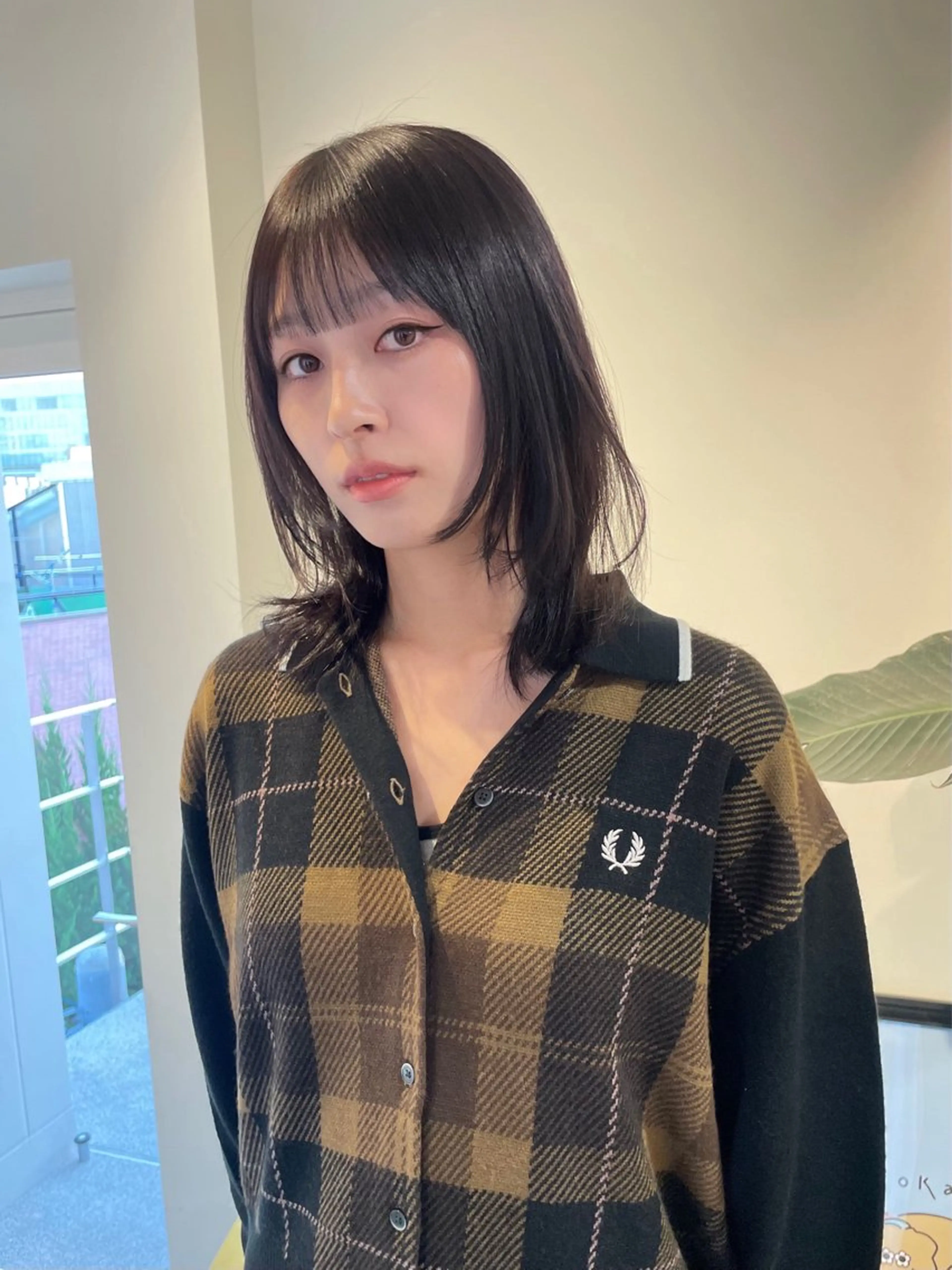 ミディアム カラー ダークグレー ダークグレージュ グレージュ カット ヘアカラー トリートメント 若月 あやかのヘアスタイル