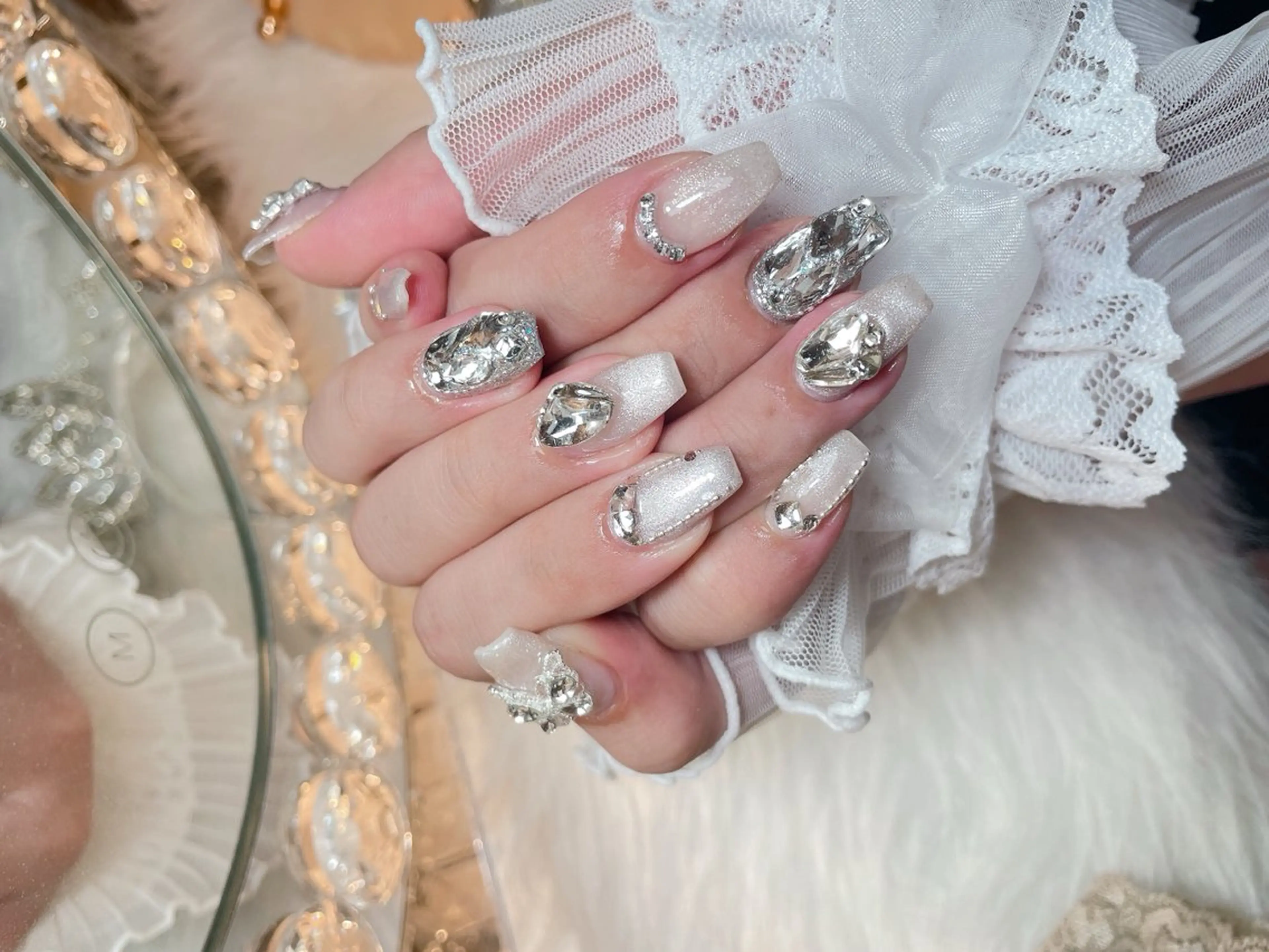 ネイル 23時まで❤︎韓国、 ワンホンネイルのネイルデザイン