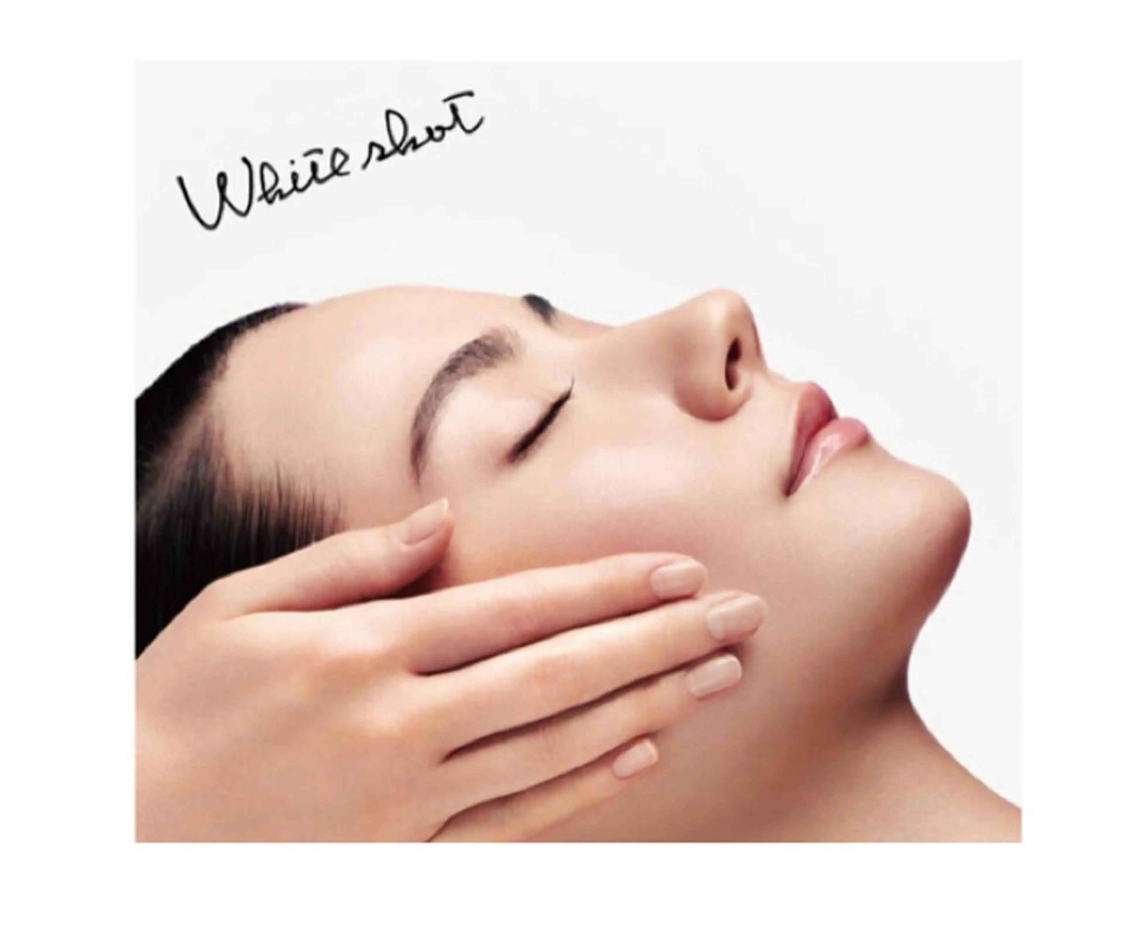 陶器肌＆美白と潤いあふれるお肌へのエステと極上美白マスクの写真