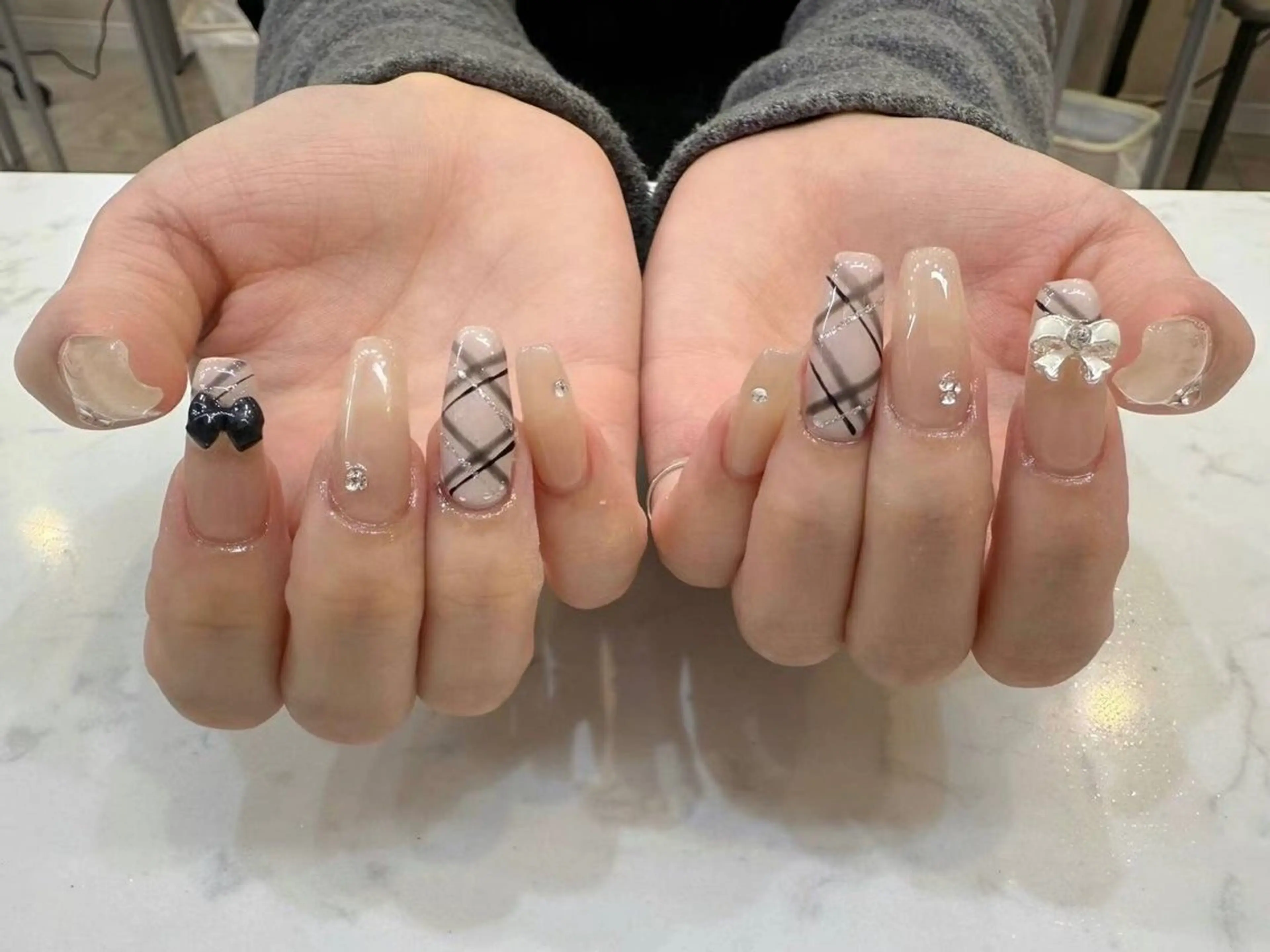 ネイル アートネイル フラワーネイル フットネイル ジェルネイル マグネットネイル Babarla　Nail　Salon所属・babarla Nailのネイルデザイン