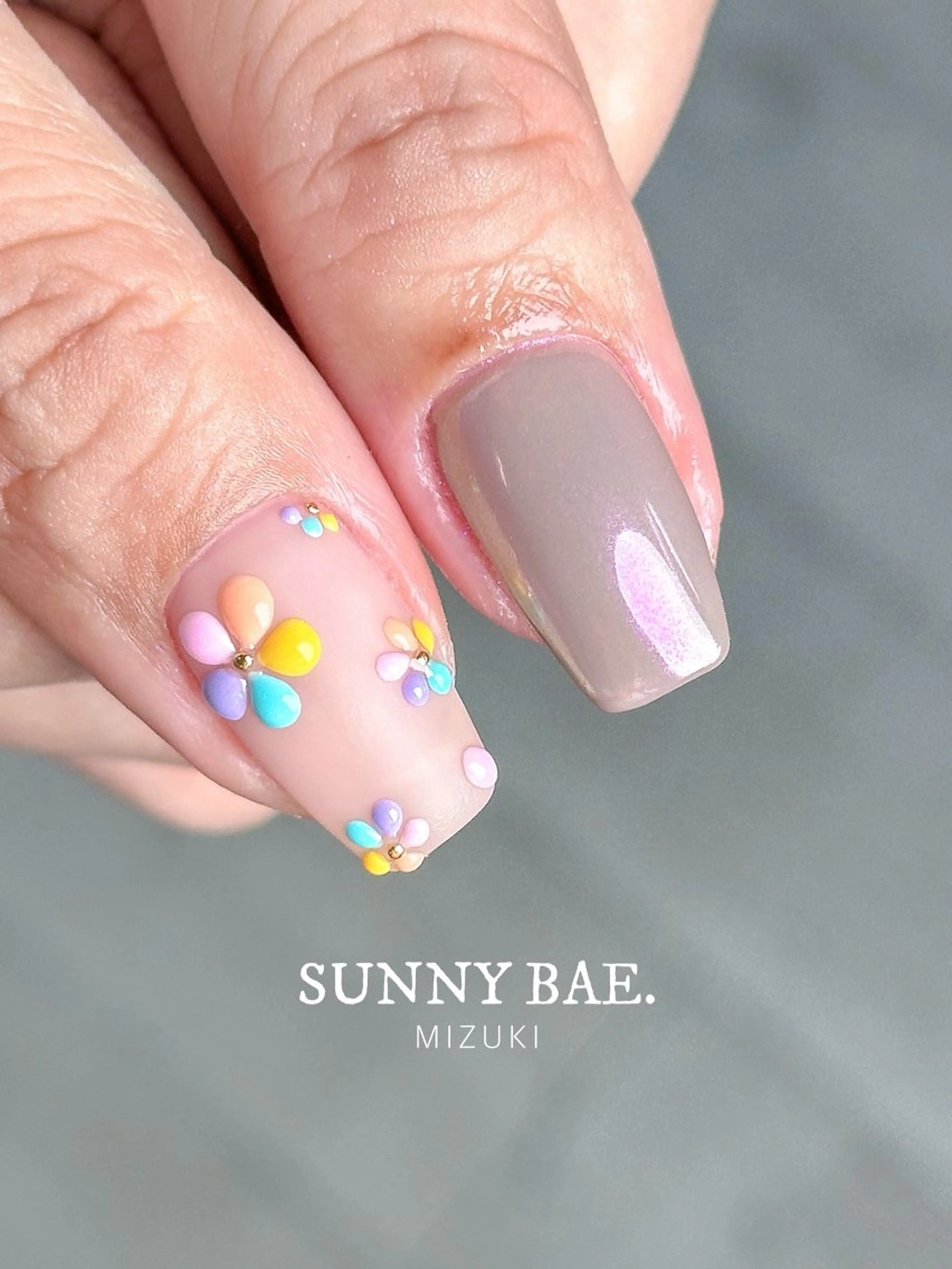 ネイル オーロラネイル フラワーネイル SUNNY BAE. 🌼MIZUKIのネイルデザイン