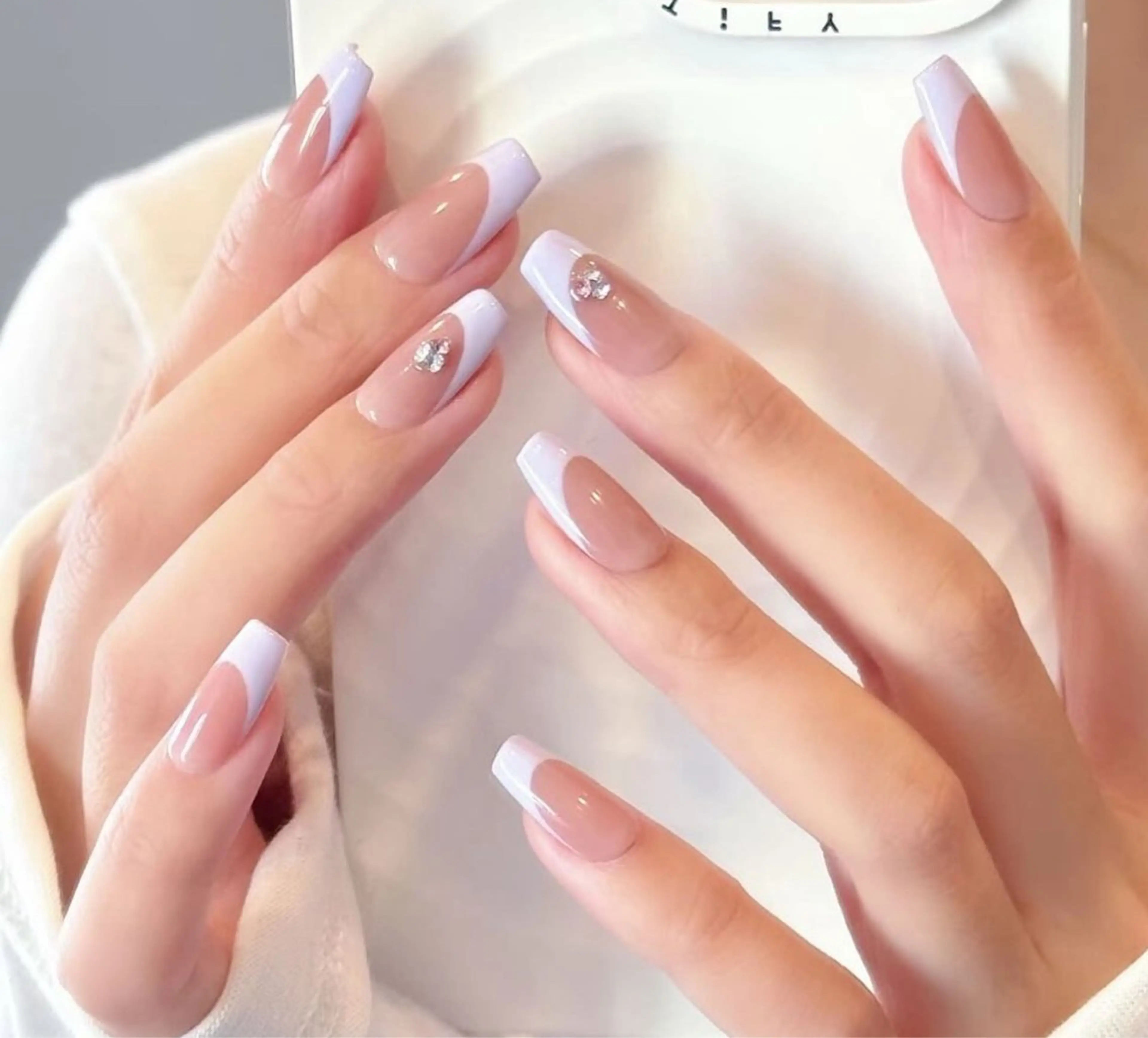 ネイル ハンドネイル 🎀PG🩵 ネイルサロンのネイルデザイン