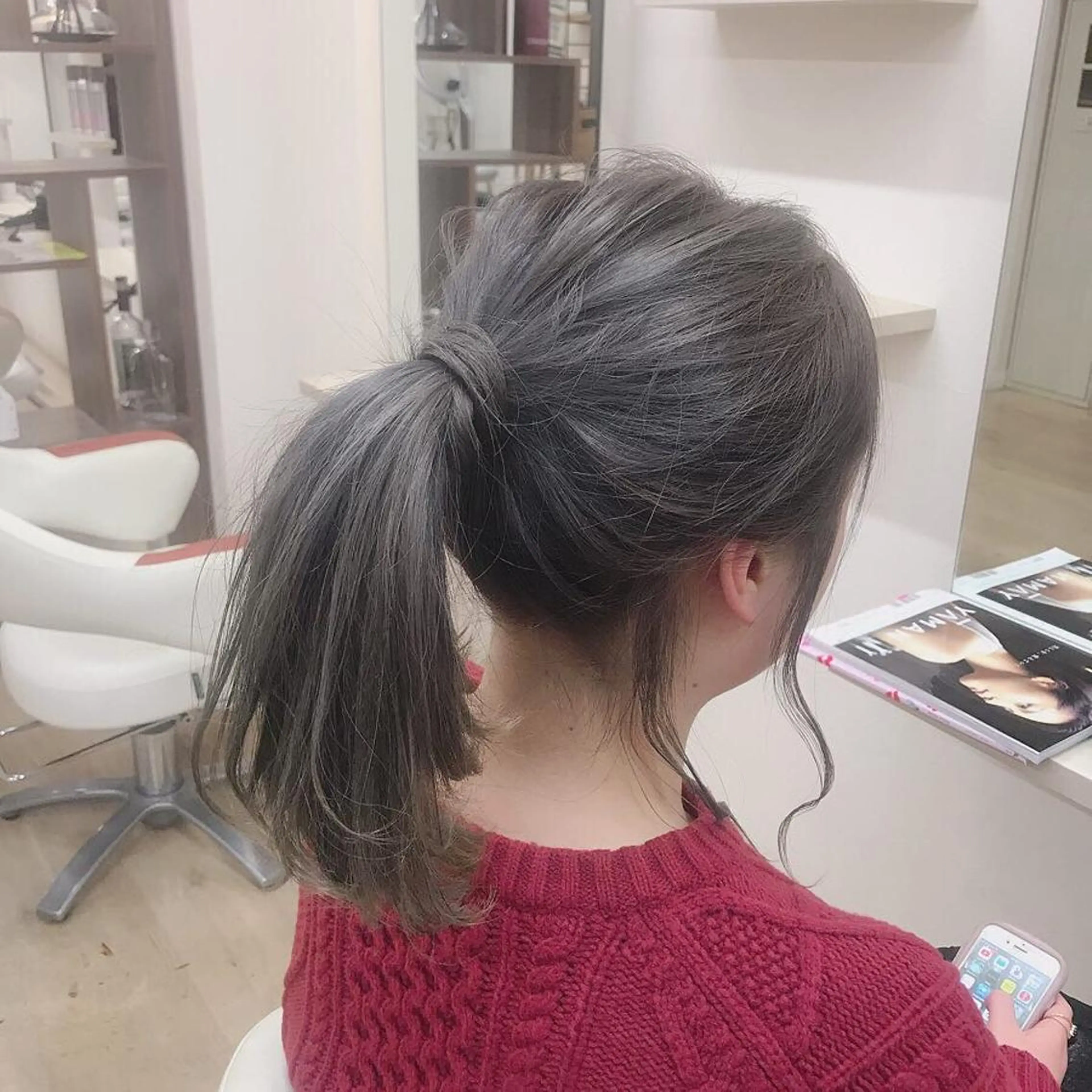 ミディアム カラー アッシュ シルバー シルバーアッシュ beauty: beast 大名店のヘアスタイル