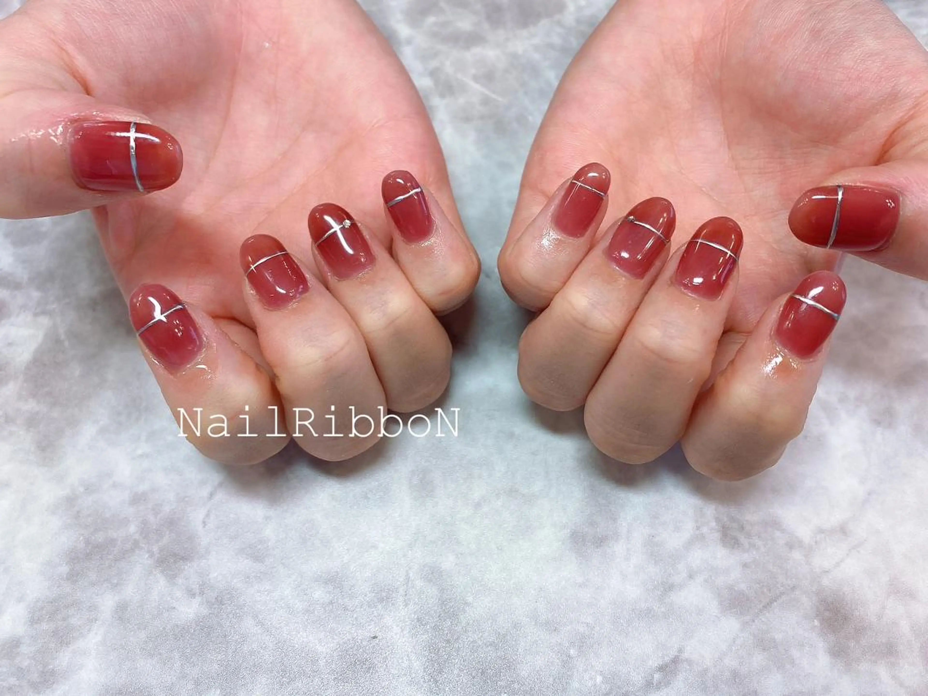 ネイル ネイルリボン 受付スタッフのネイルデザイン