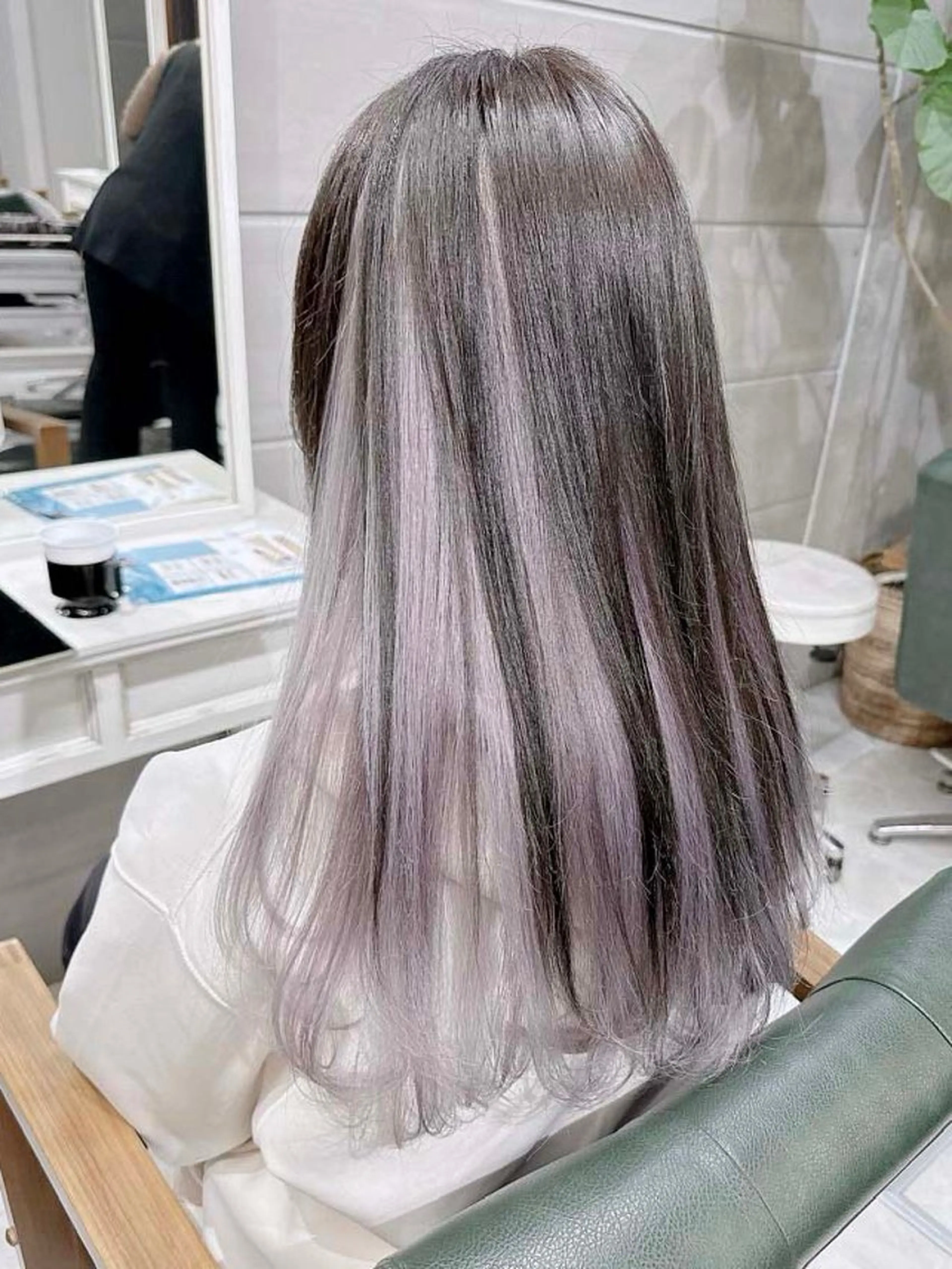 ロング カラー ヘアアレンジ ブリーチ ケアブリーチ 透明感カラー デザインカラー ハイトーンカラー 𝐑𝐈𝐍𝐊𝐀 🐣🩷のヘアスタイル