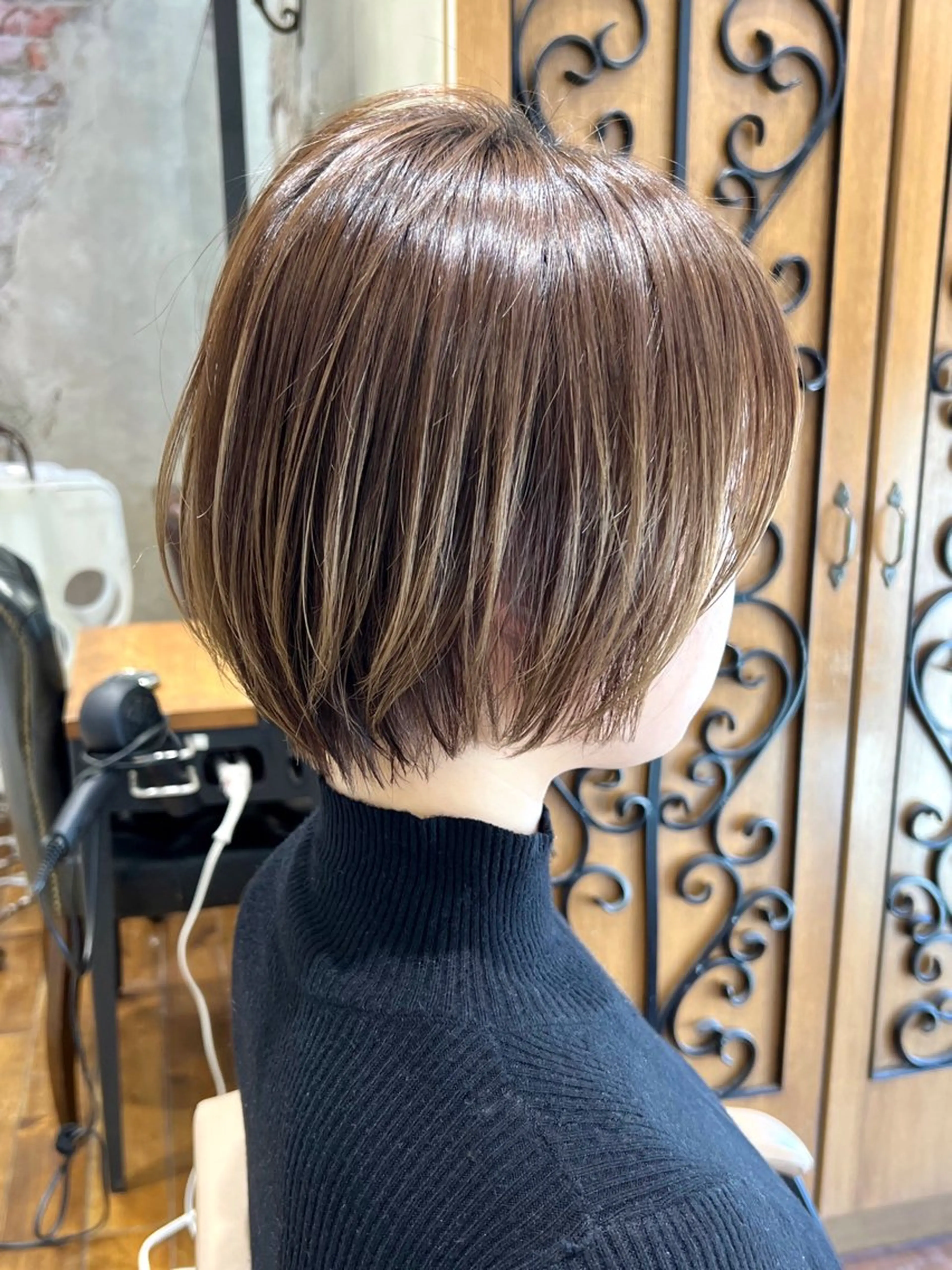 ショート カラー 💍新宿ショート 💍岩田莉奈のヘアスタイル