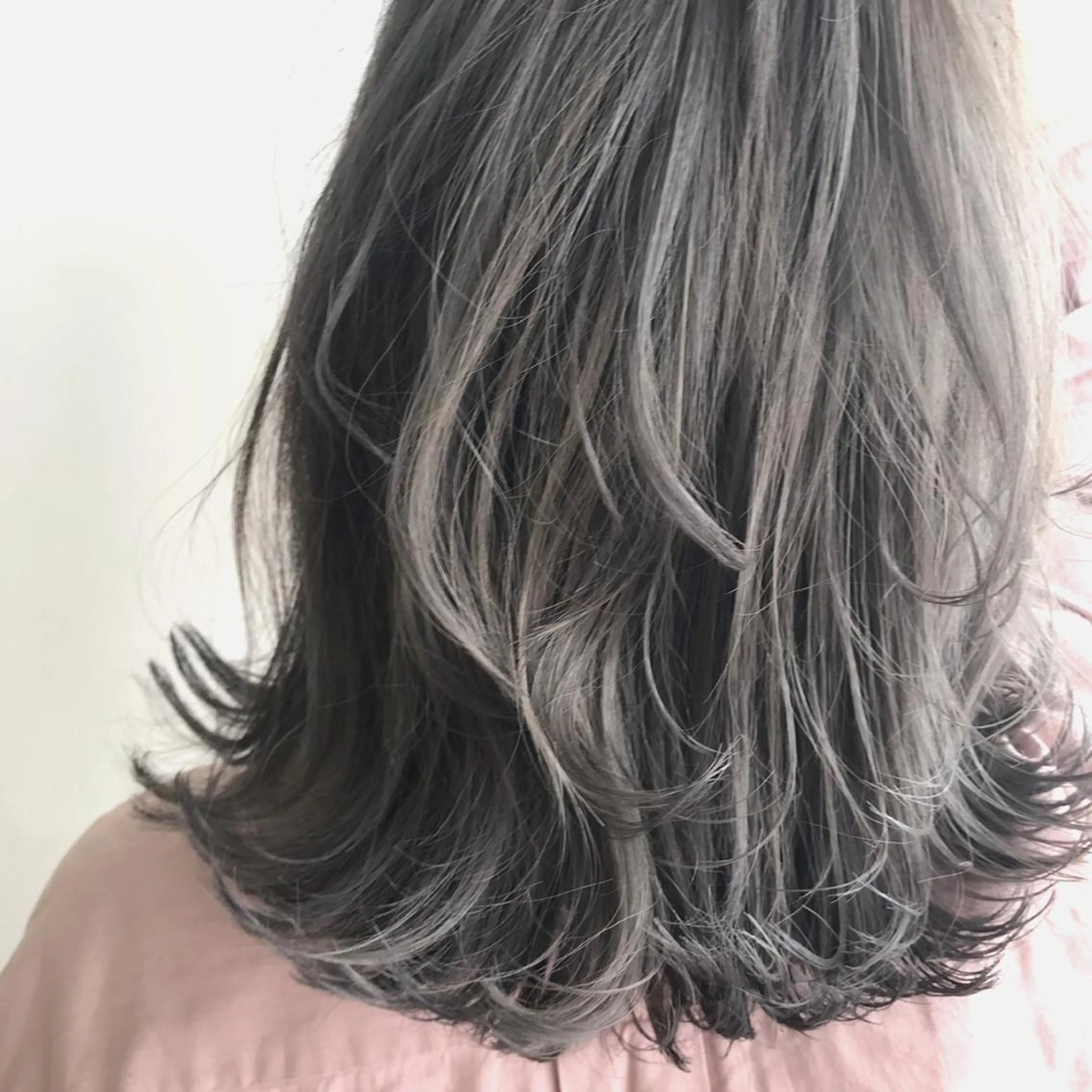 ロング カラー グランジヘア 無造作ヘアHYUGAのヘアスタイル