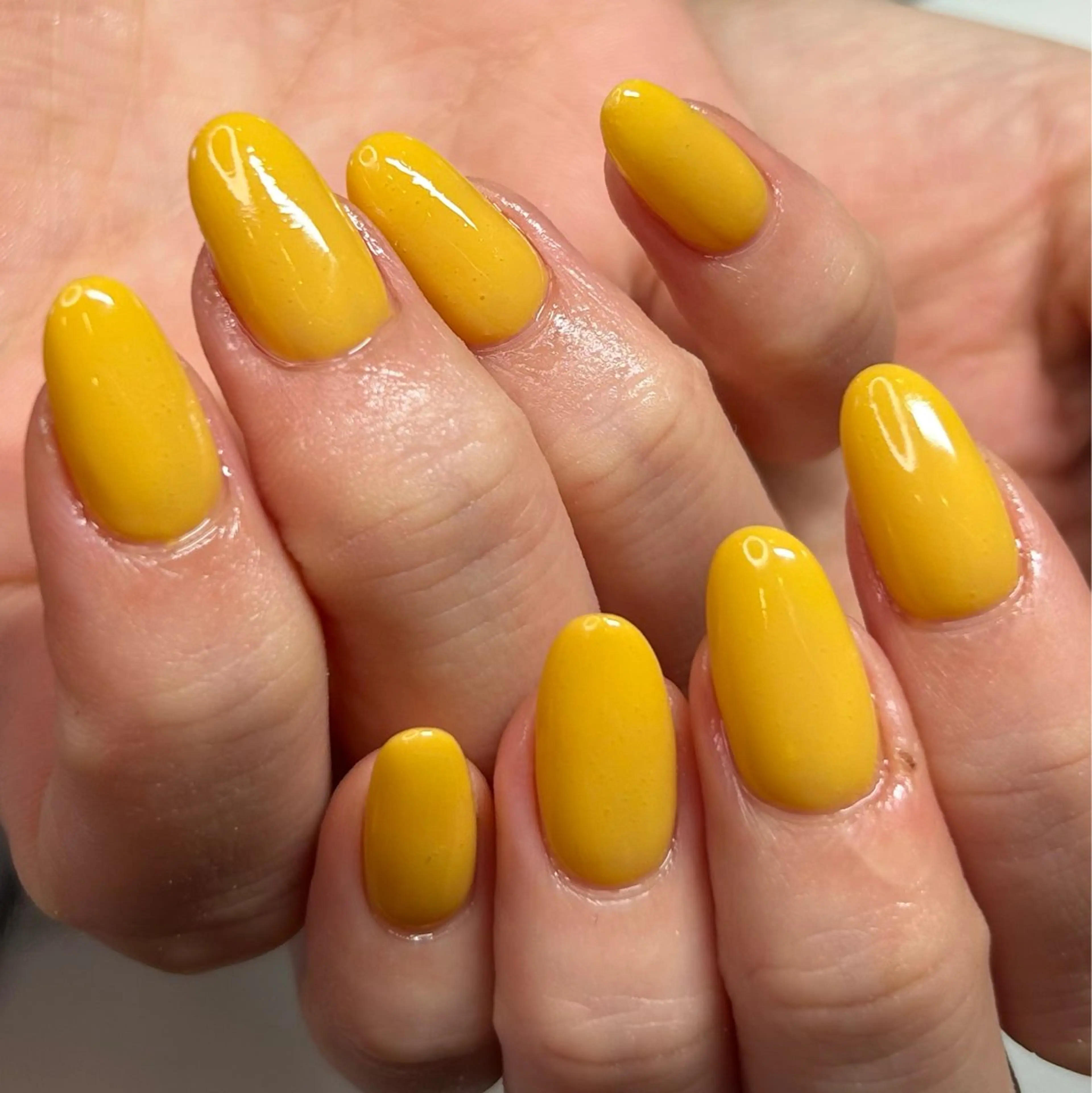 ネイル 黄色 ハンドネイル ステラマリス 上山のネイルデザイン