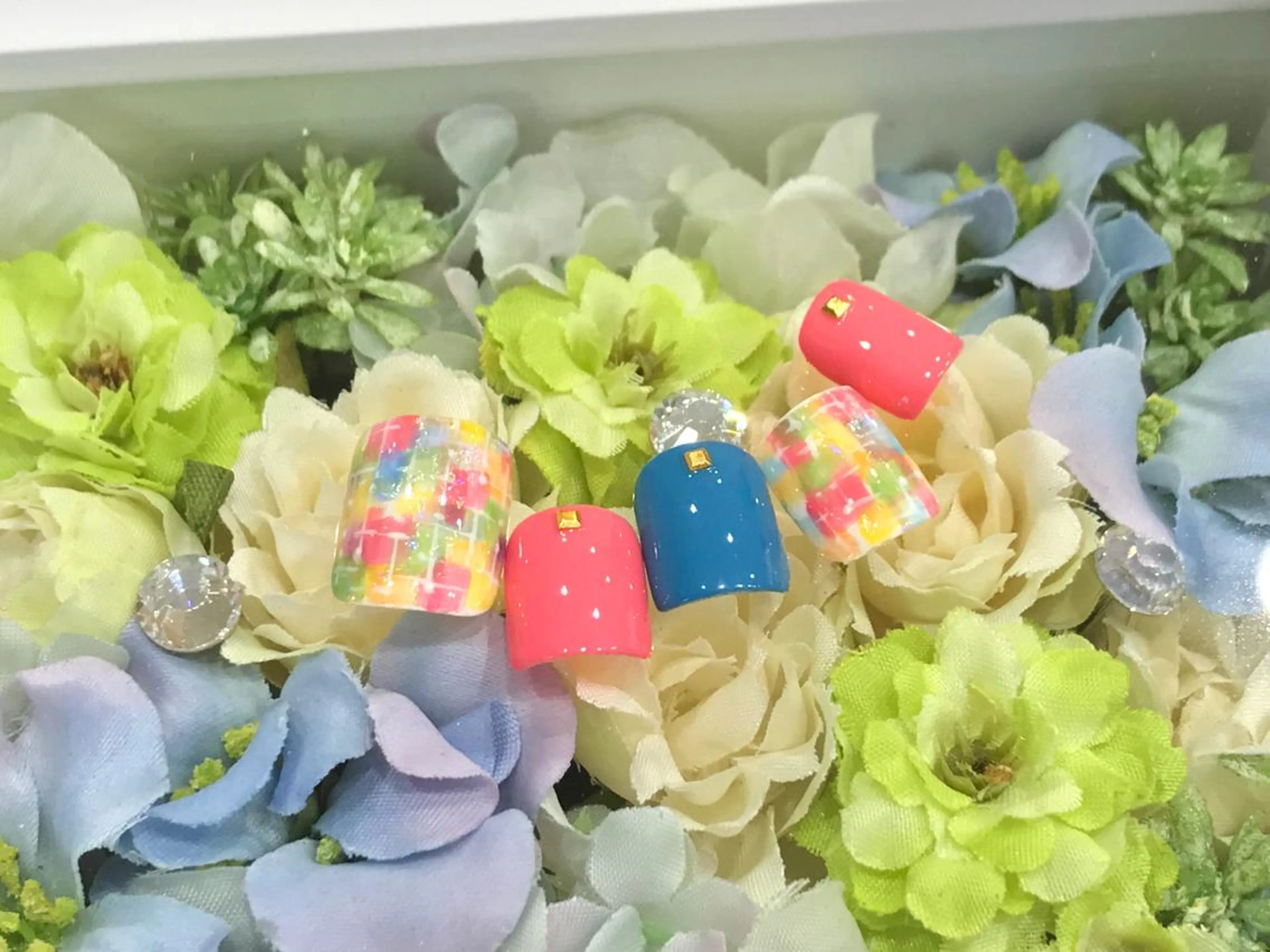 ネイル フットネイル METORO NAILのネイルデザイン