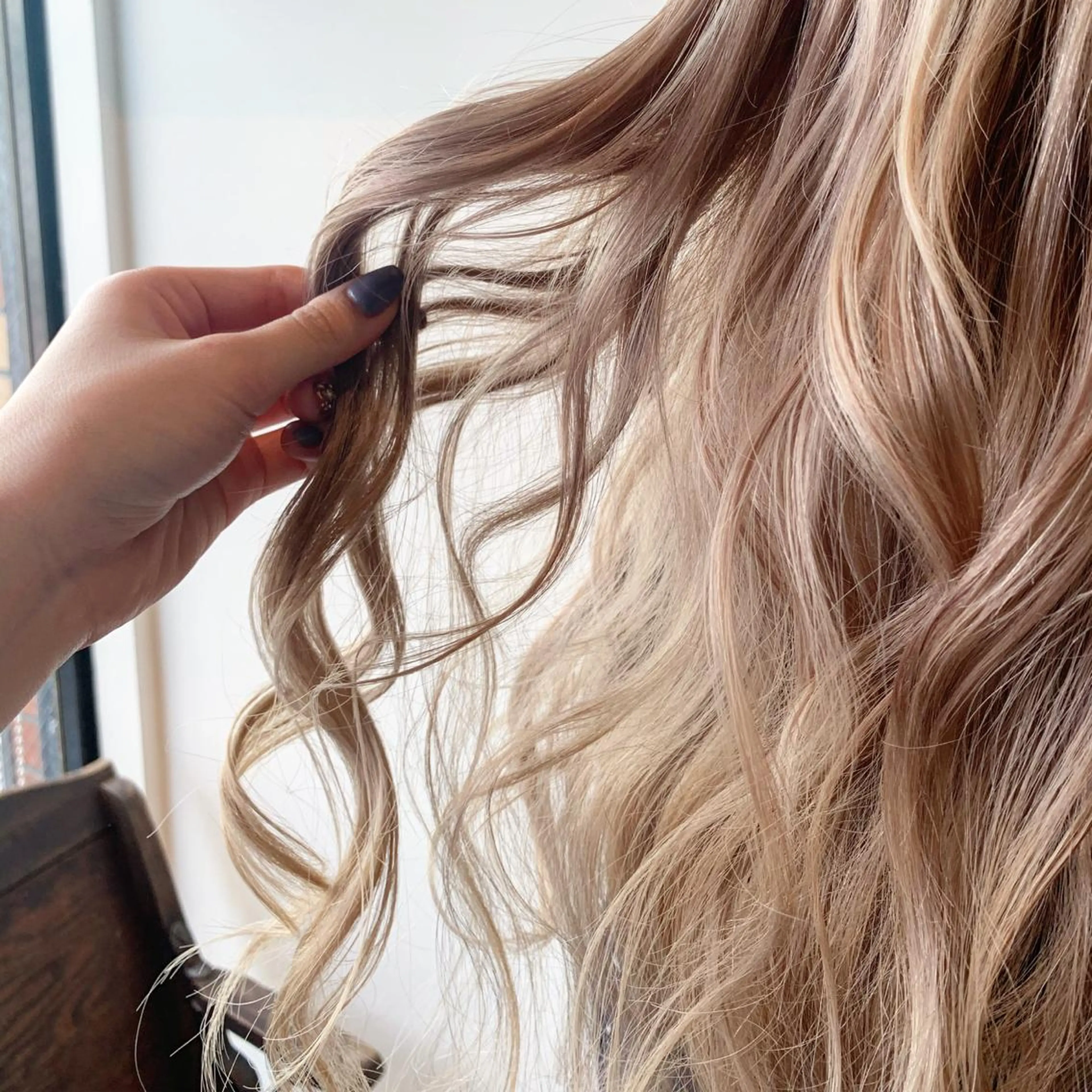 ロング カラー ハイトーン/レイヤー 💜Akaneのヘアスタイル