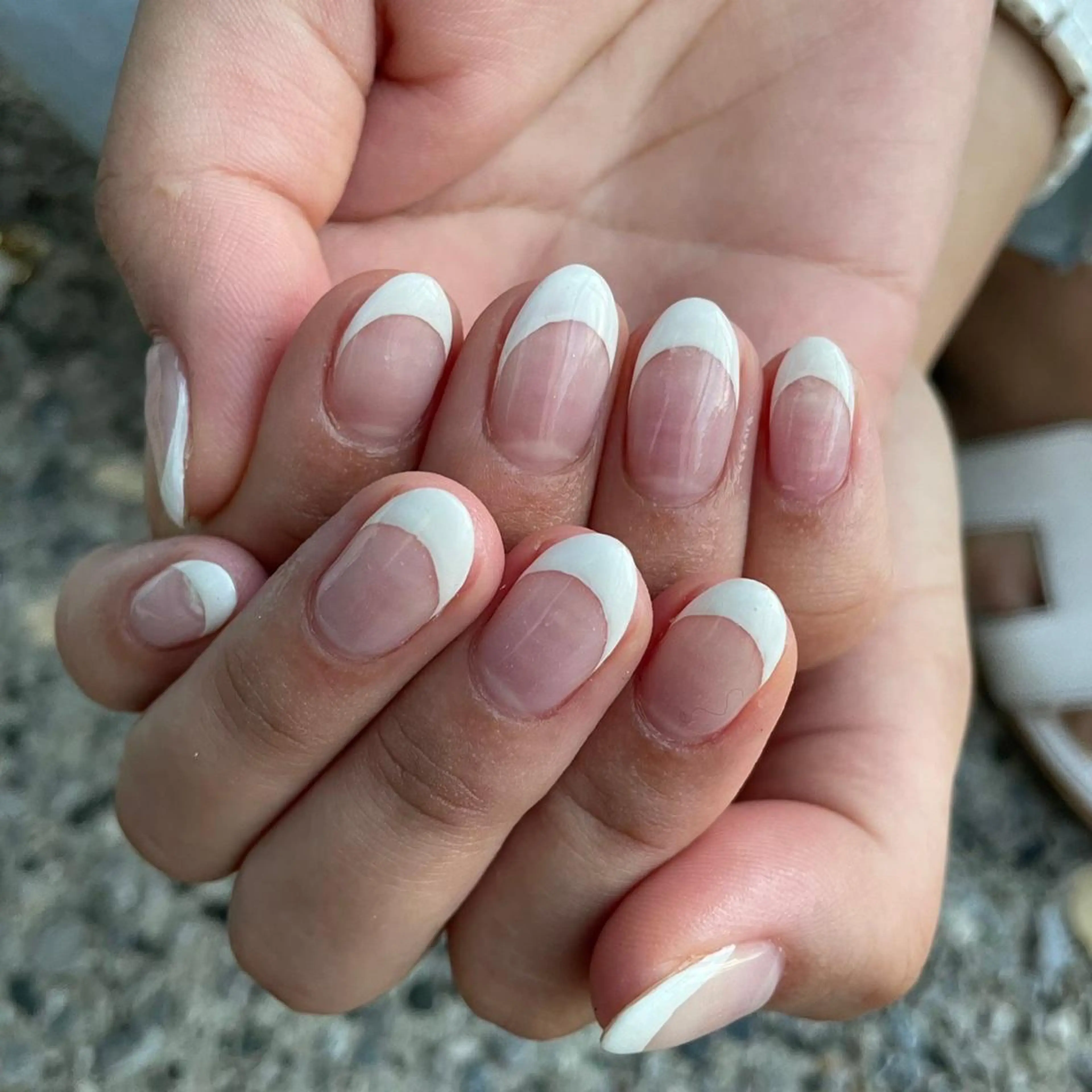 ネイル フレンチネイル 【やり放題専門店】 スカルプ＆長さ出しのネイルデザイン