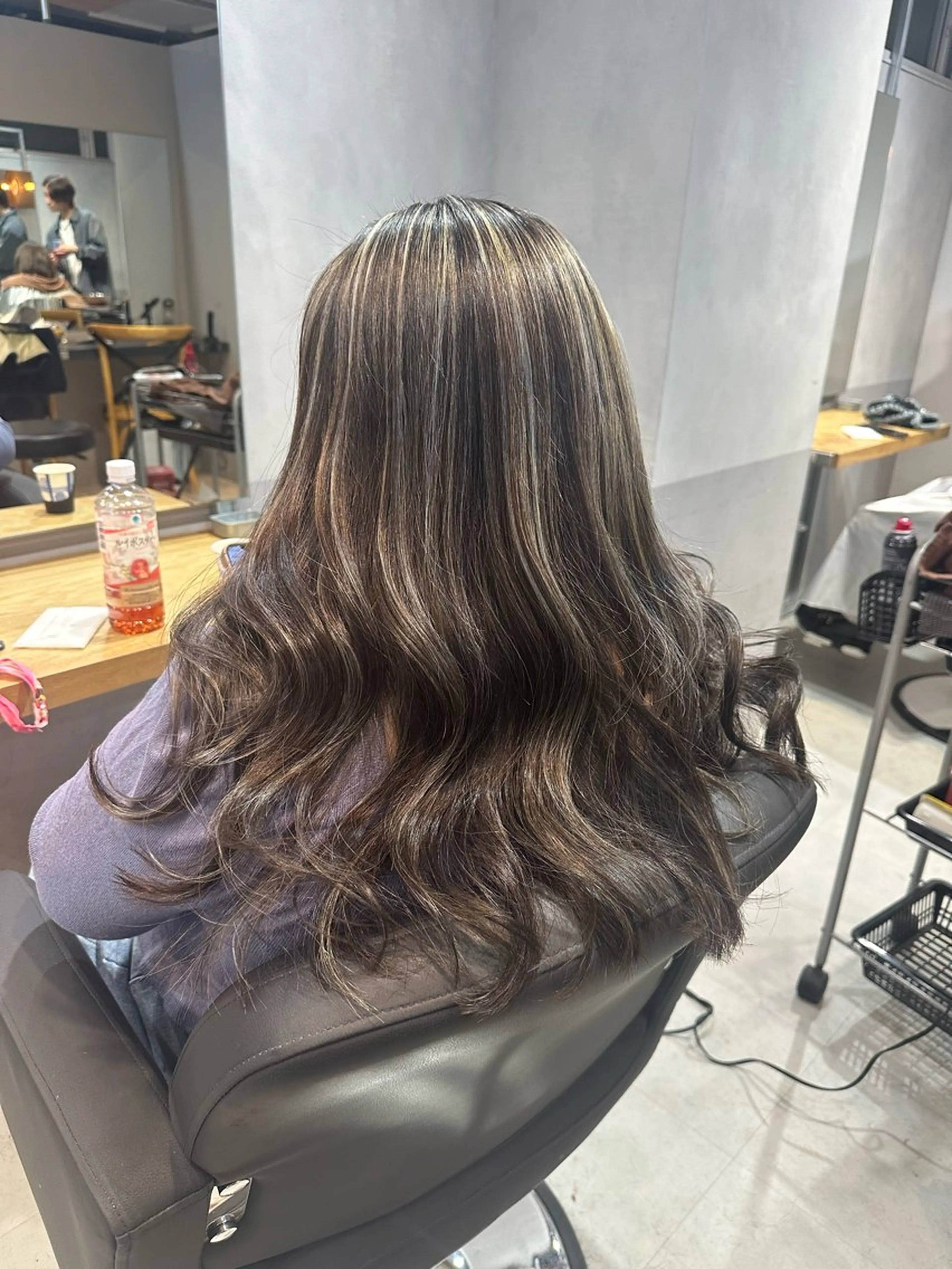 ロング カラー ヘアカラー トリートメント 💖ハイライト/ハイ トーン💖MIKIのヘアスタイル