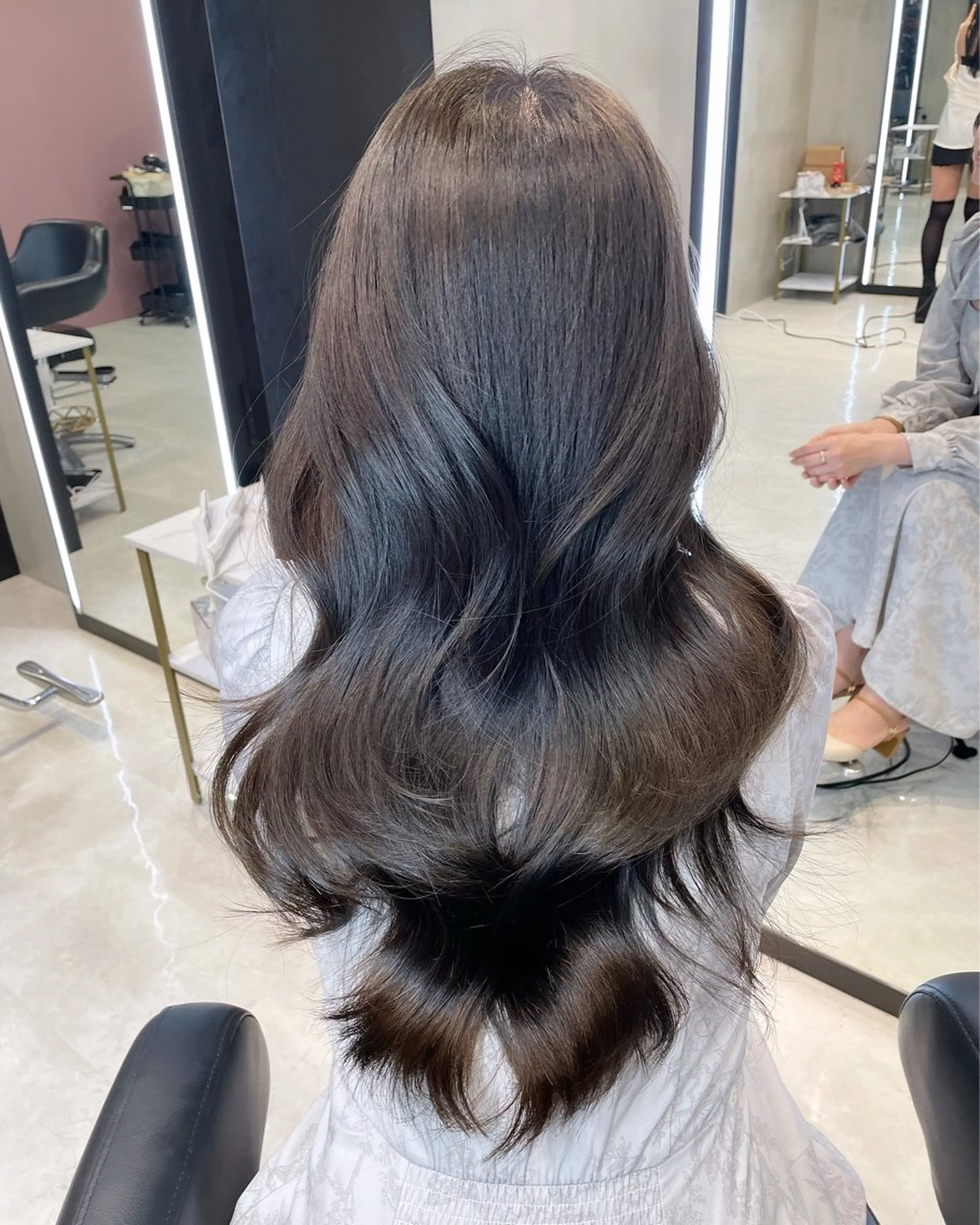 ロング カット ヘアカラー 韓国ヘア🇰🇷 YURIYAのヘアスタイル