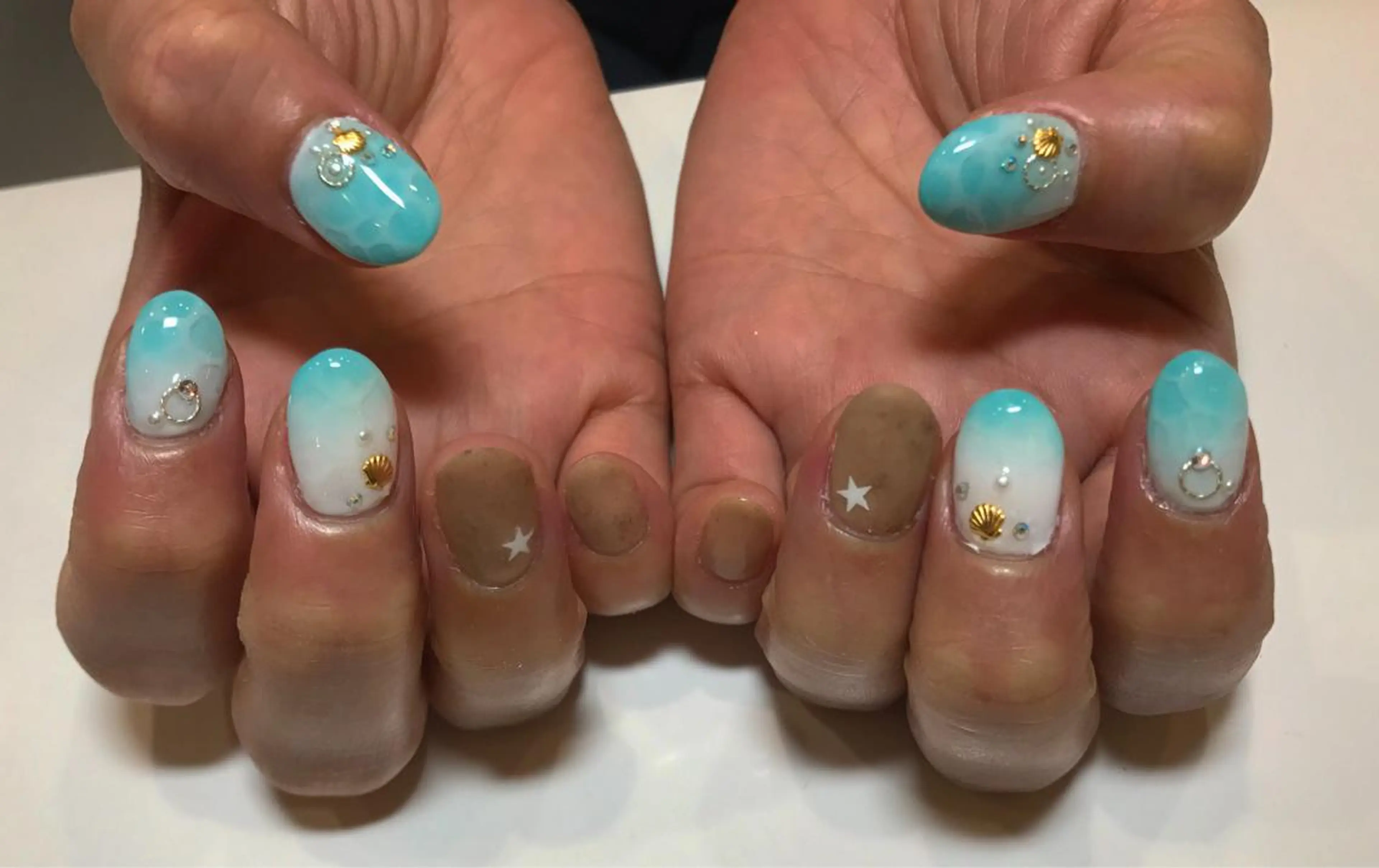 ネイル 12nail所属・大塚 彩沙のネイルデザイン